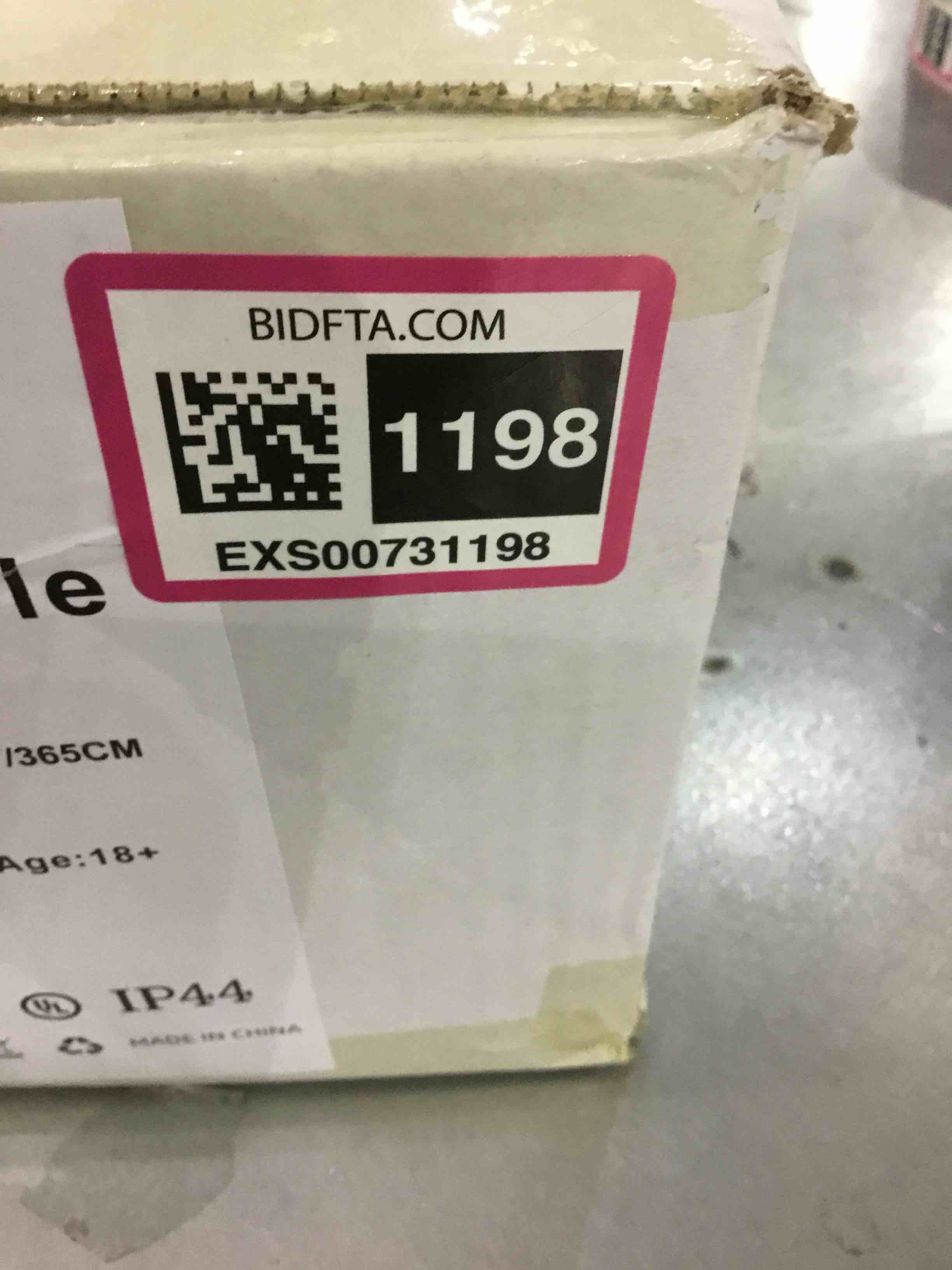 https://s3.amazonaws.com/lotting-images-prod/bidfta/EXS00731198_1702564989472.jpeg
