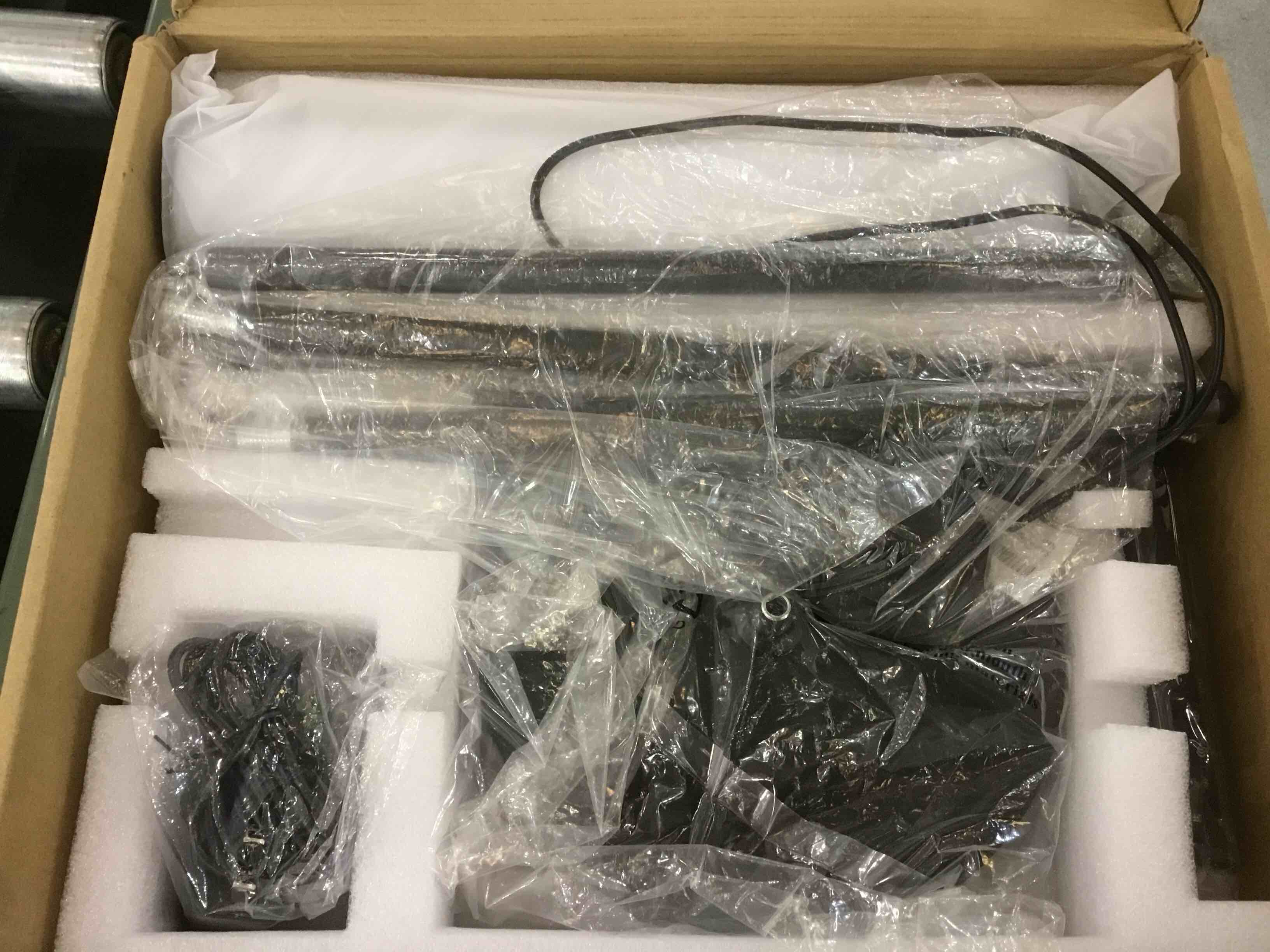 https://s3.amazonaws.com/lotting-images-prod/bidfta/EXS00731245_1702577697257.jpeg