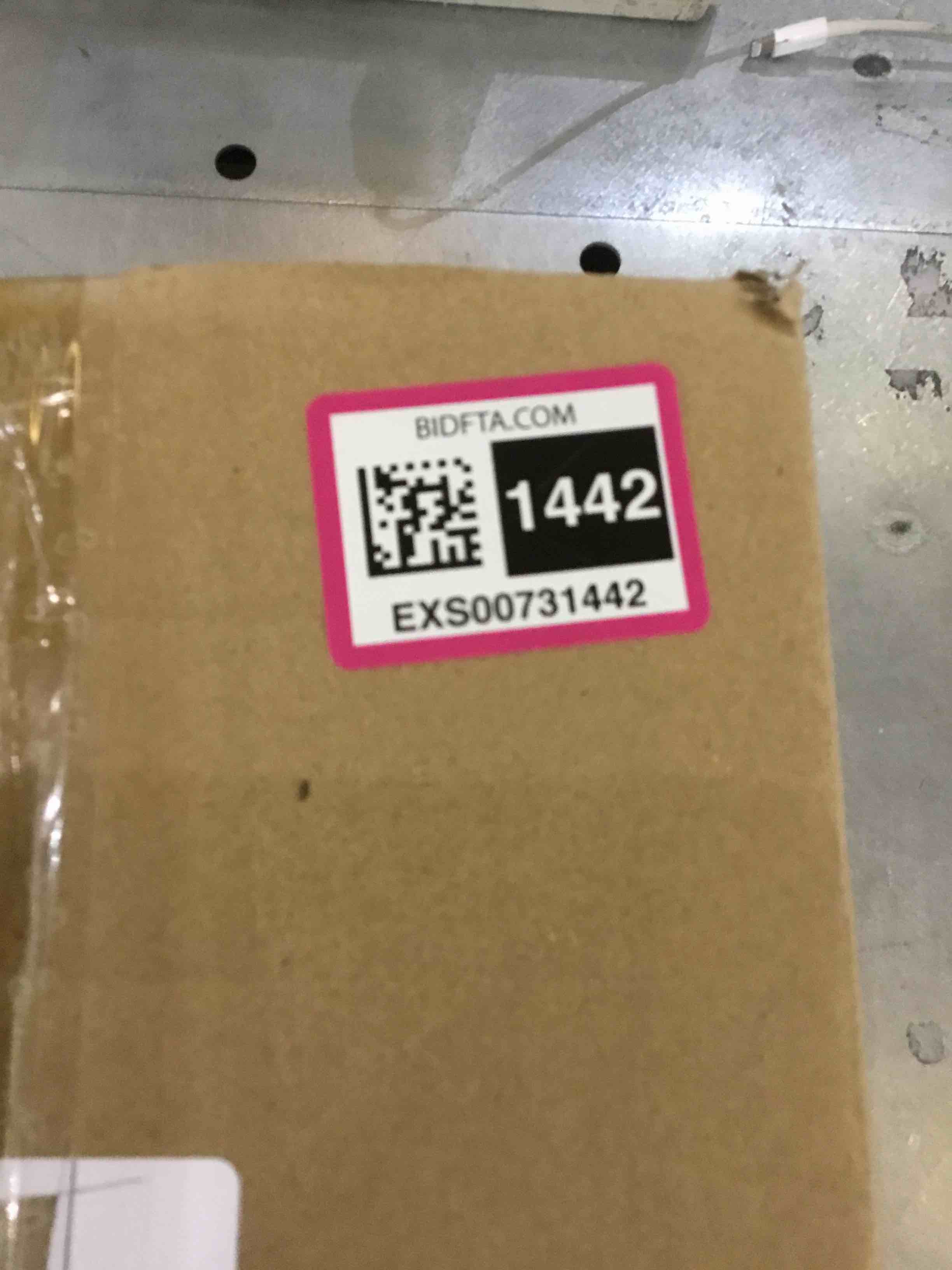 https://s3.amazonaws.com/lotting-images-prod/bidfta/EXS00731442_1702666538892.jpeg