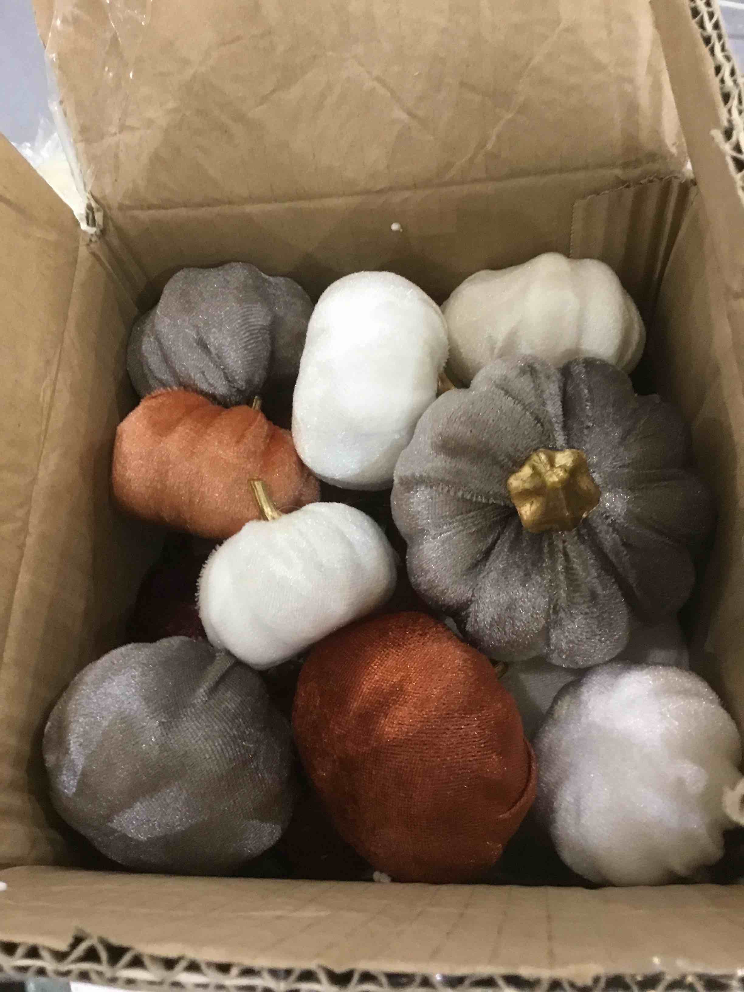 Velvet Pumpkins, 18 PCS Fall Table Decorations for Home, Artificial Pumpkins Set for Fall Autumn Harvest, Thanksgiving, Wedding