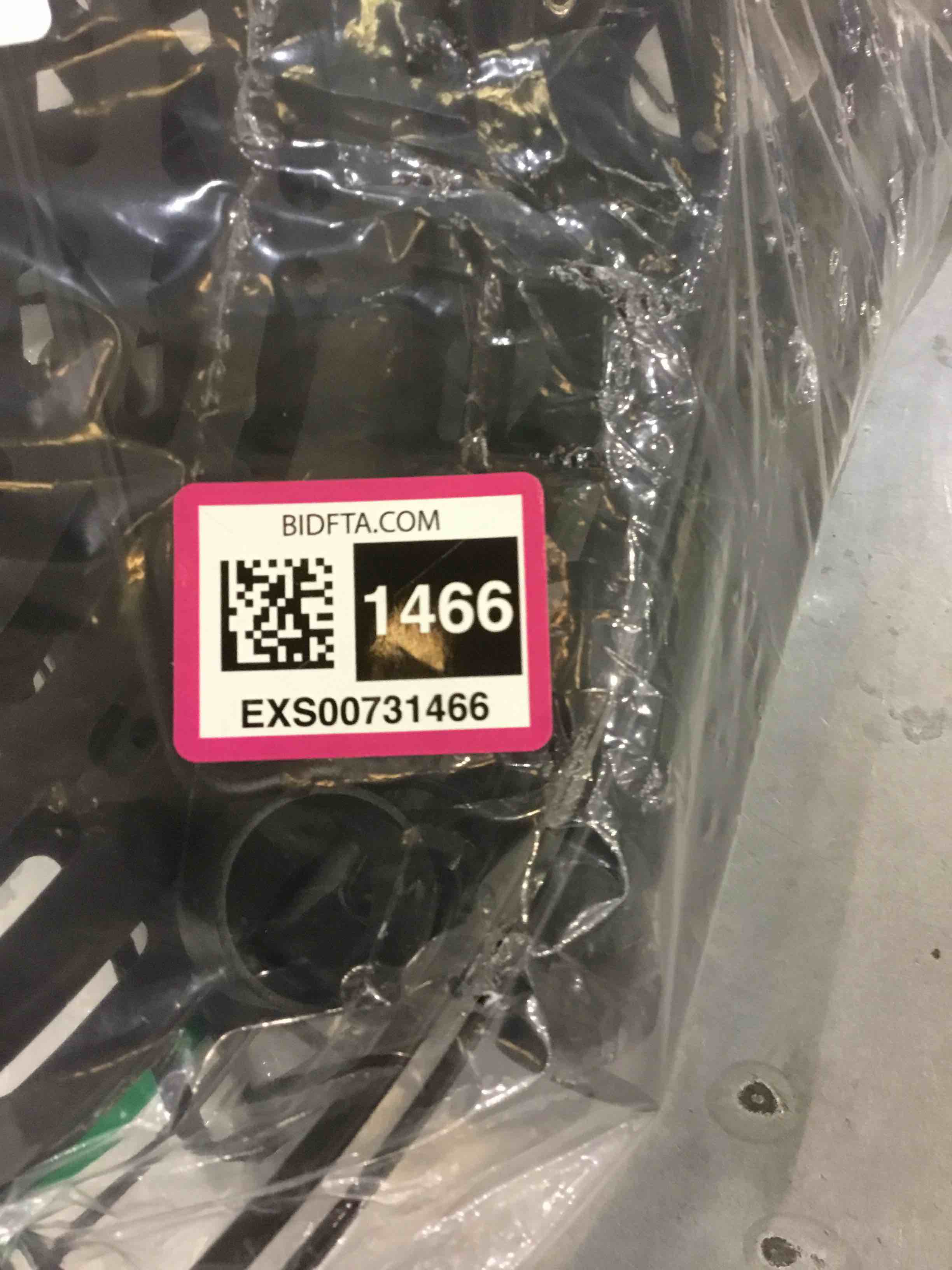 https://s3.amazonaws.com/lotting-images-prod/bidfta/EXS00731466_1702671220839.jpeg