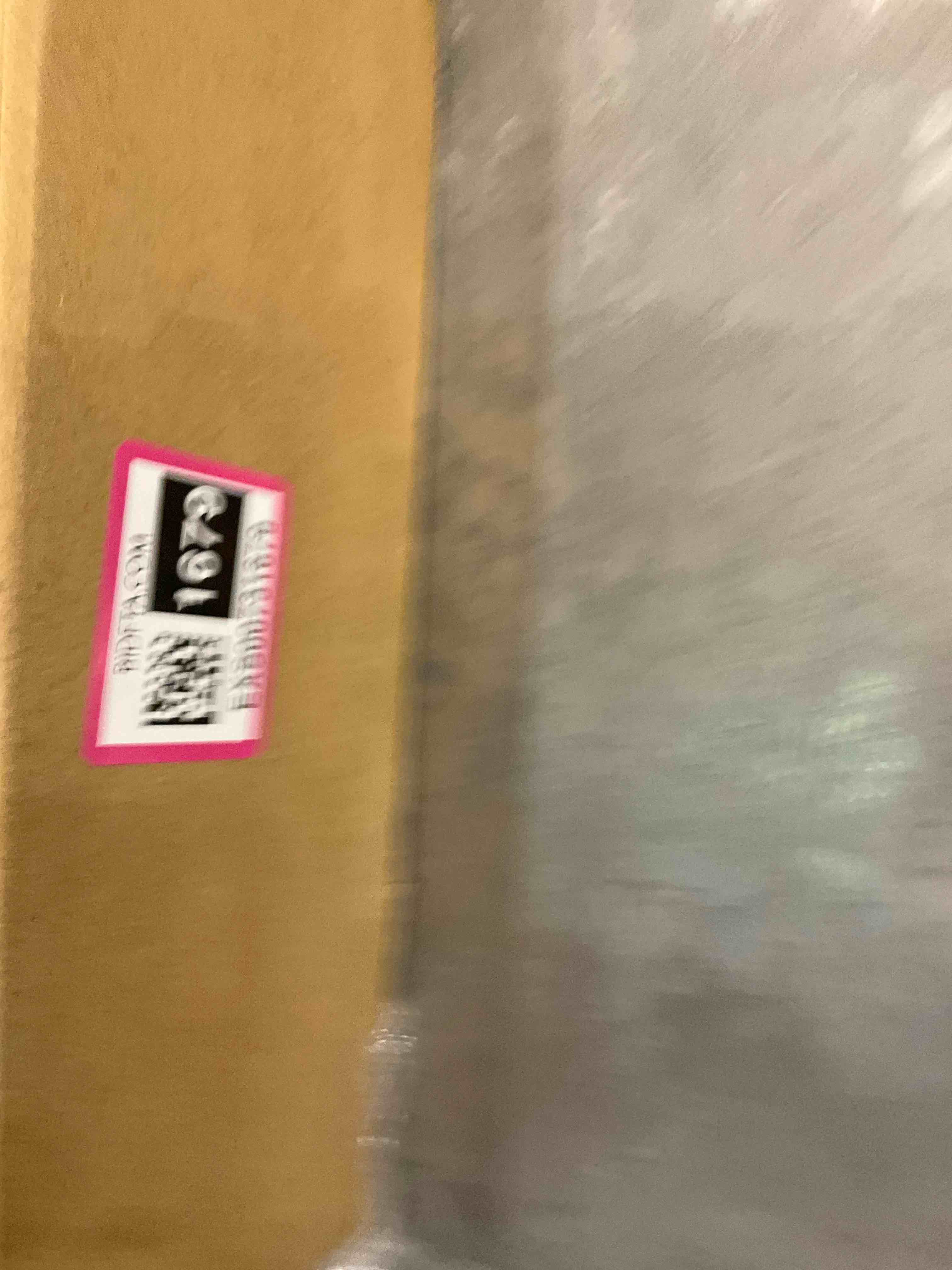 https://s3.amazonaws.com/lotting-images-prod/bidfta/EXS00731679_1702663241397.jpeg