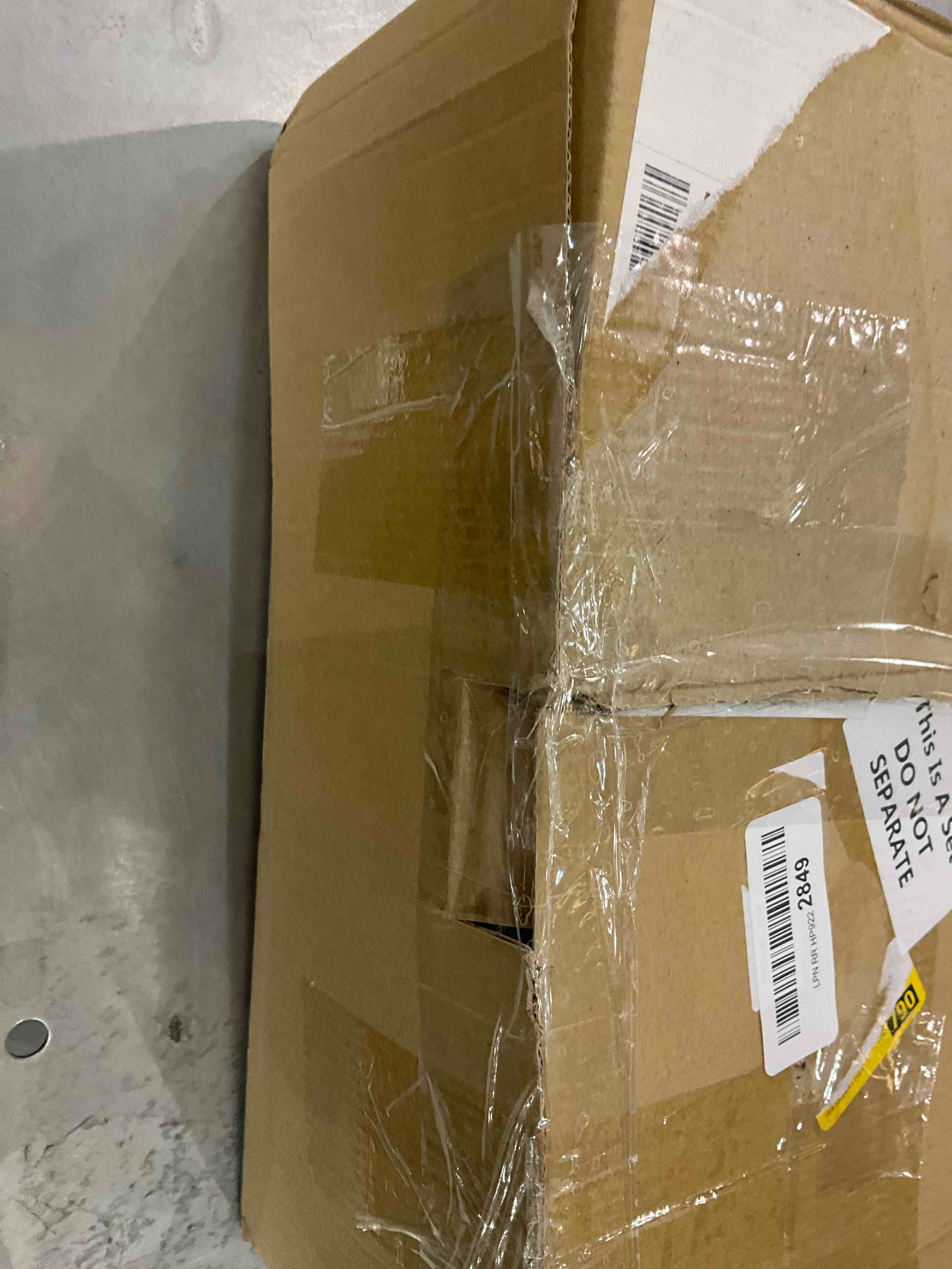 https://s3.amazonaws.com/lotting-images-prod/bidfta/EXS00731913_1702997941672.jpeg