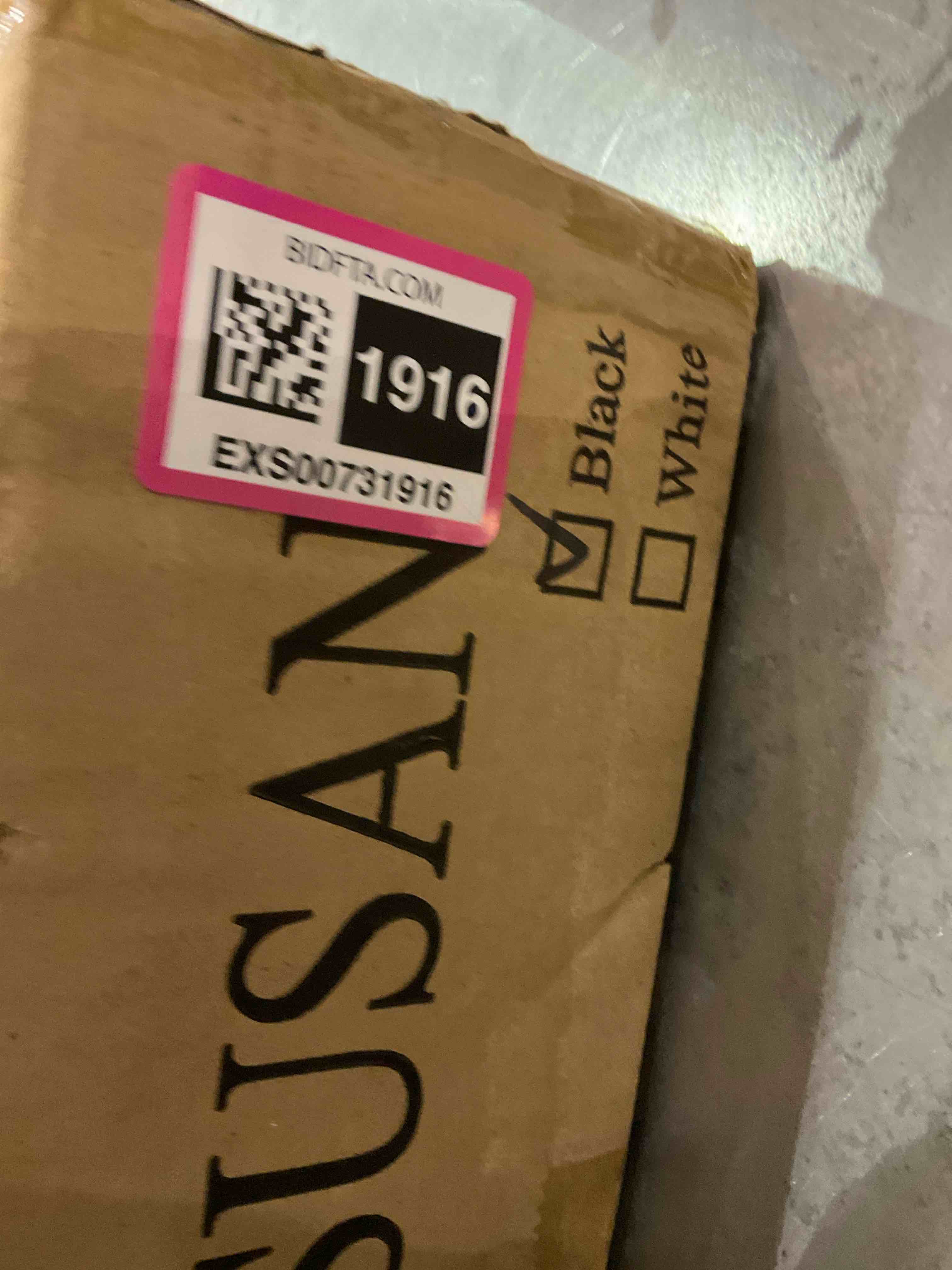 https://s3.amazonaws.com/lotting-images-prod/bidfta/EXS00731916_1702998530983.jpeg