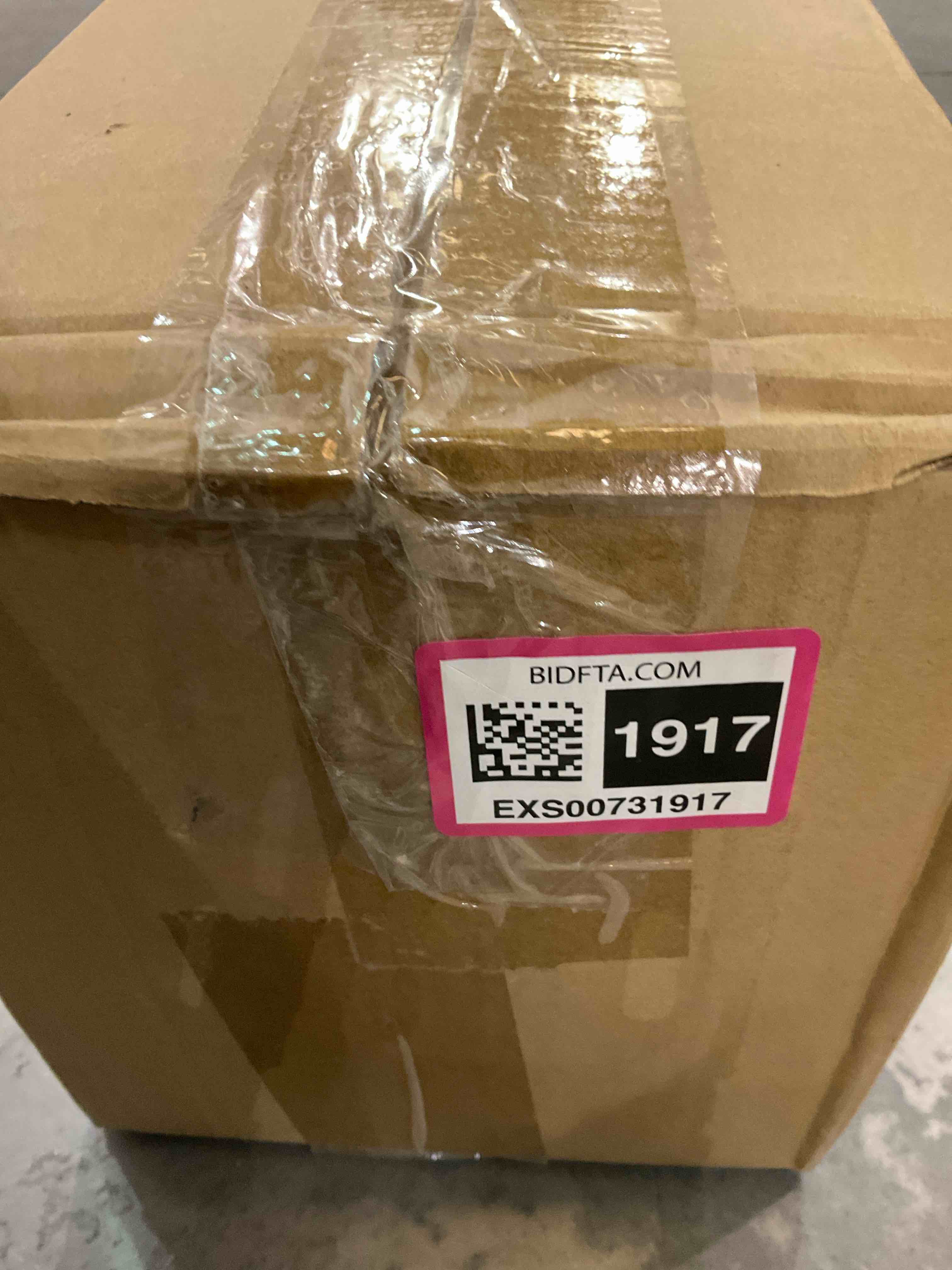 https://s3.amazonaws.com/lotting-images-prod/bidfta/EXS00731917_1702998717393.jpeg