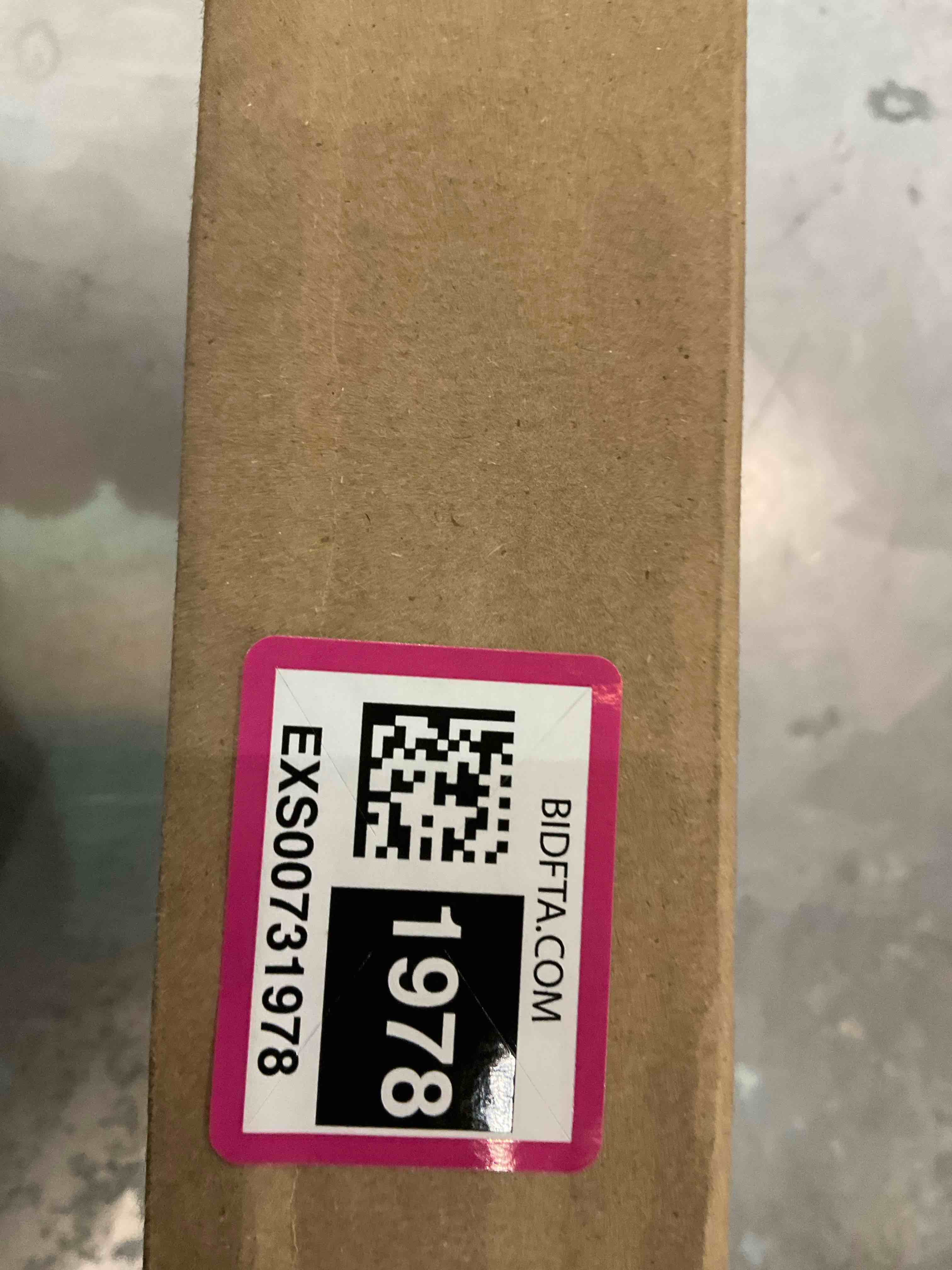 https://s3.amazonaws.com/lotting-images-prod/bidfta/EXS00731978_1703015554664.jpeg
