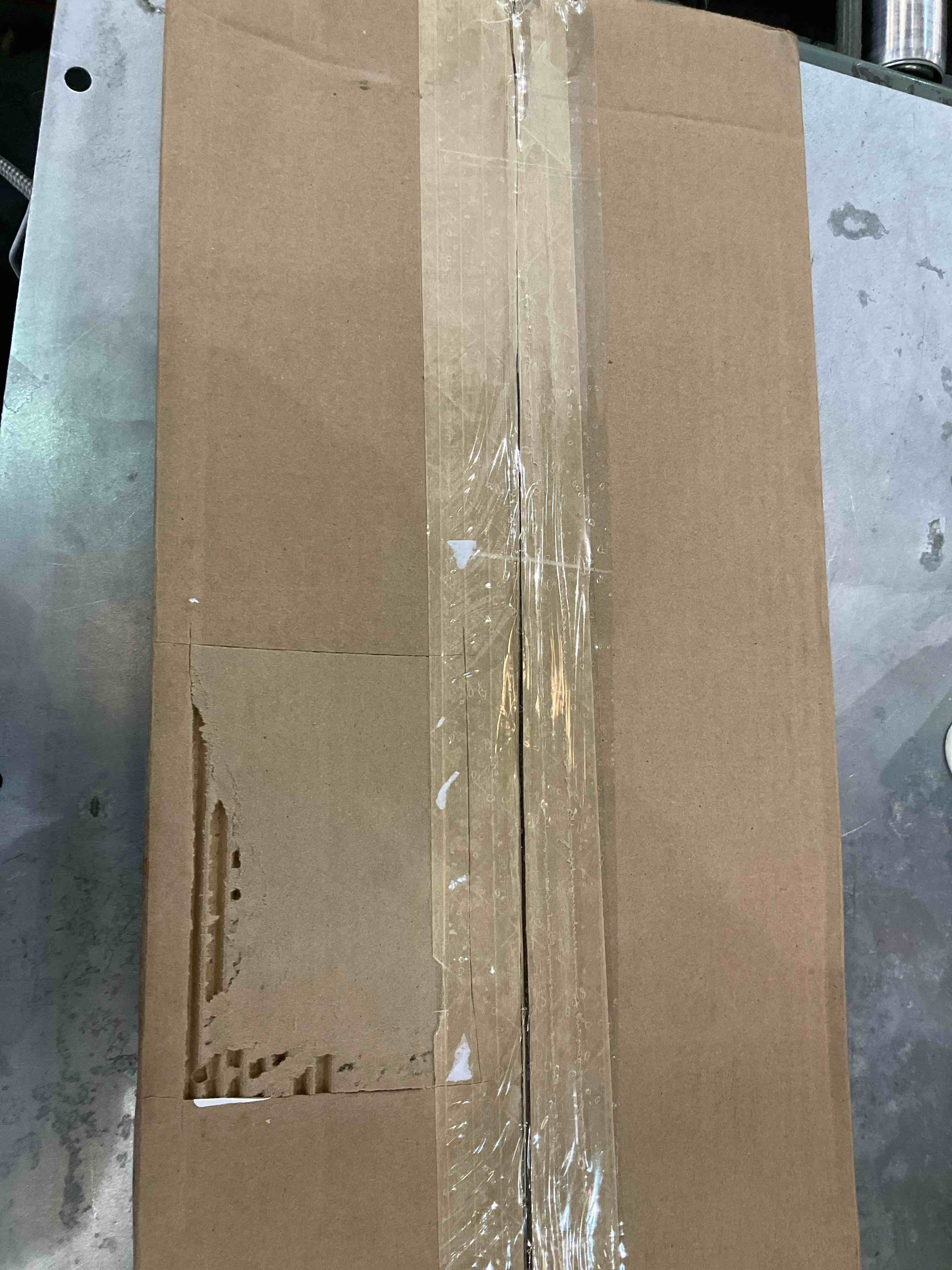 https://s3.amazonaws.com/lotting-images-prod/bidfta/EXS00731978_1703015559614.jpeg