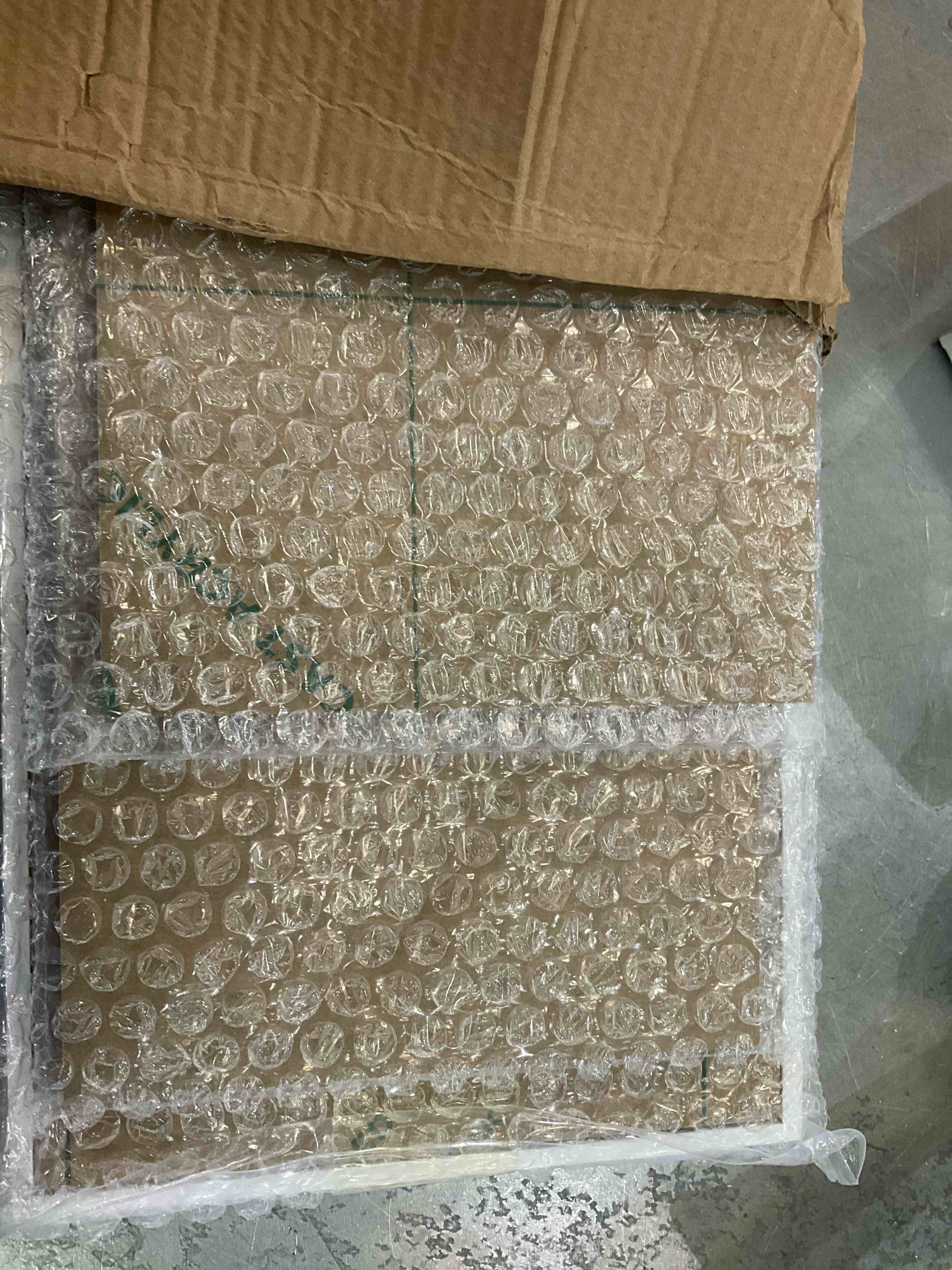 https://s3.amazonaws.com/lotting-images-prod/bidfta/EXS00732683_1702579481646.jpeg