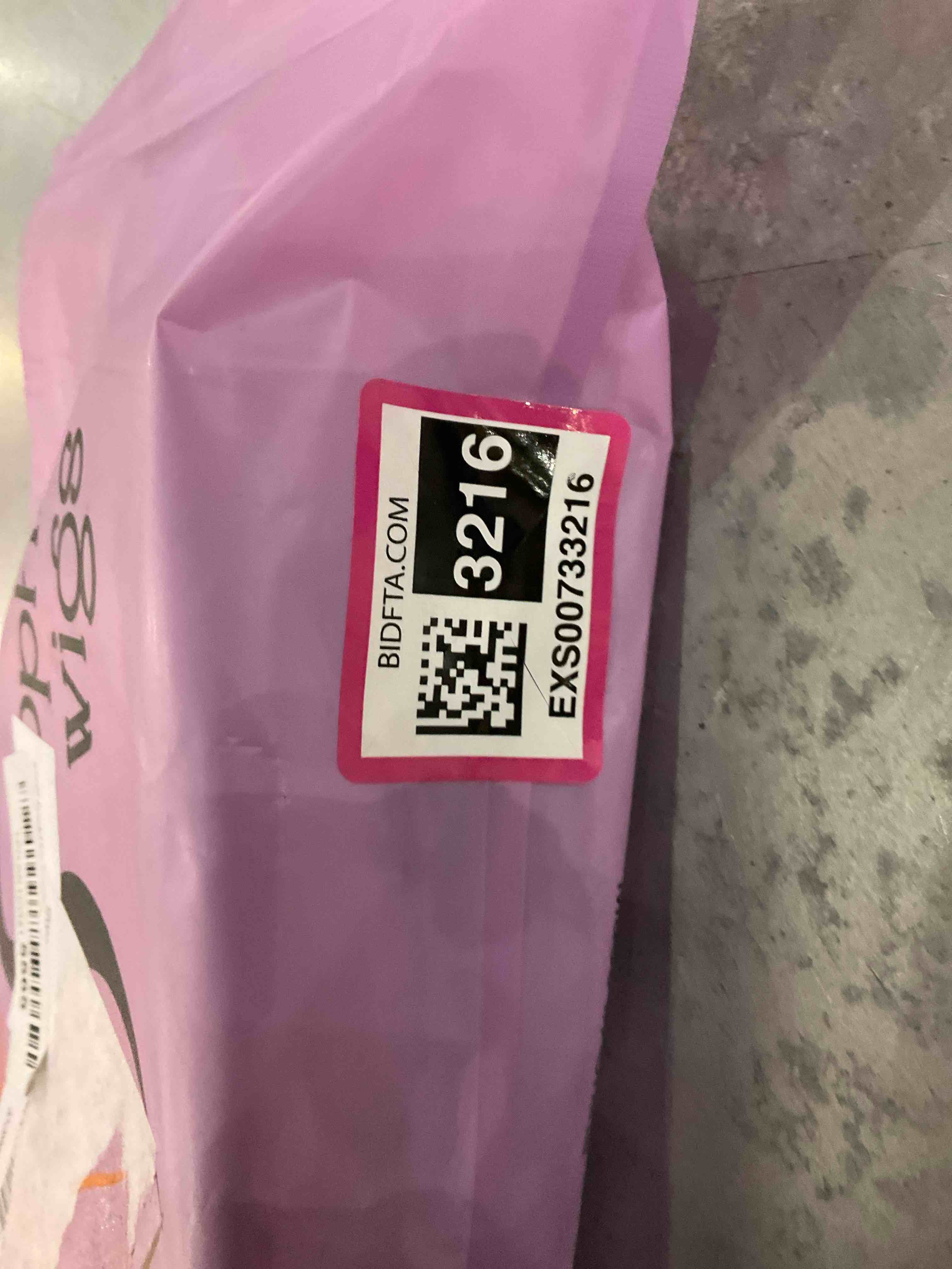 https://s3.amazonaws.com/lotting-images-prod/bidfta/EXS00733216_1702471125388.jpeg