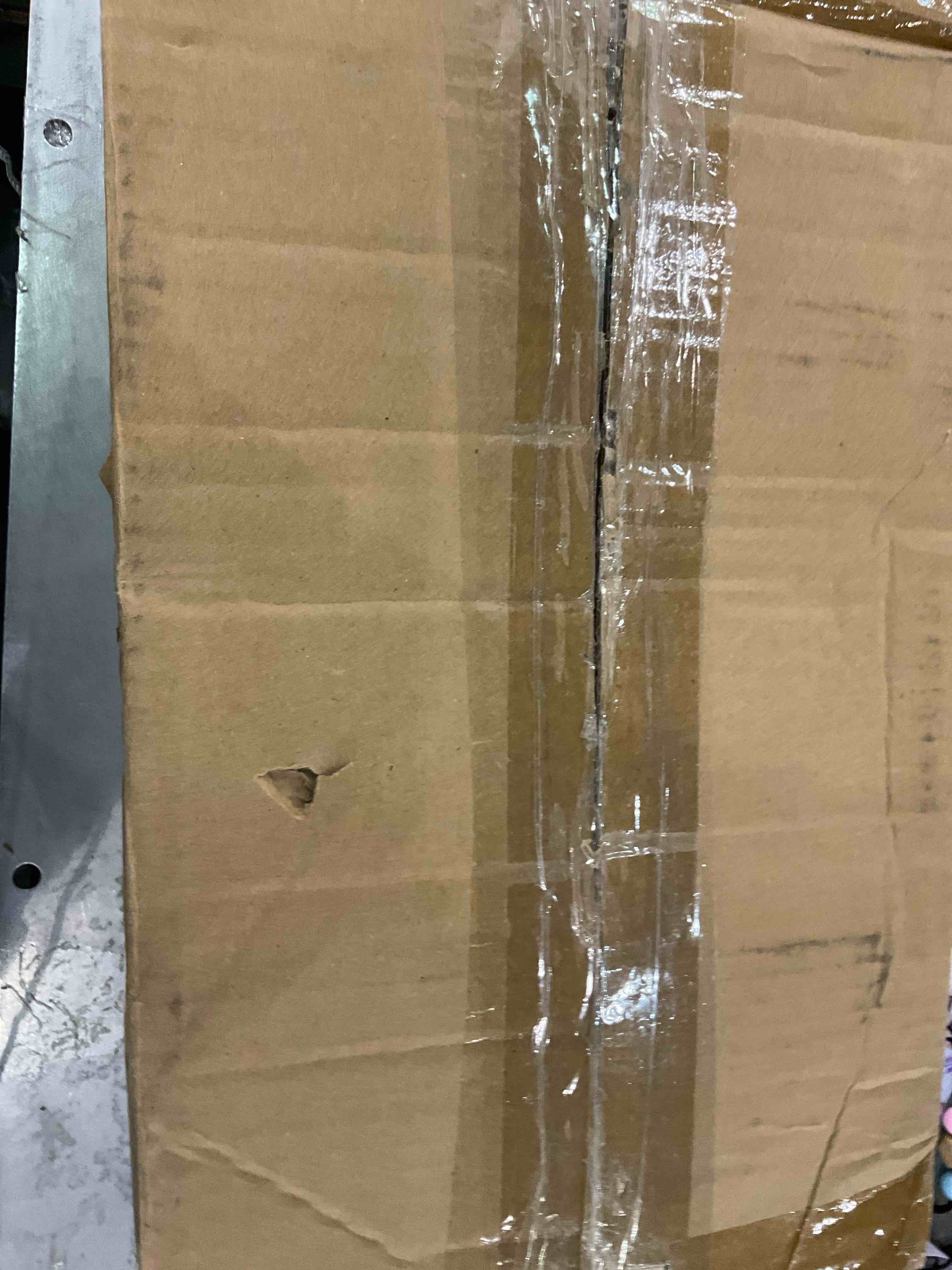 https://s3.amazonaws.com/lotting-images-prod/bidfta/EXS00733218_1702471492758.jpeg