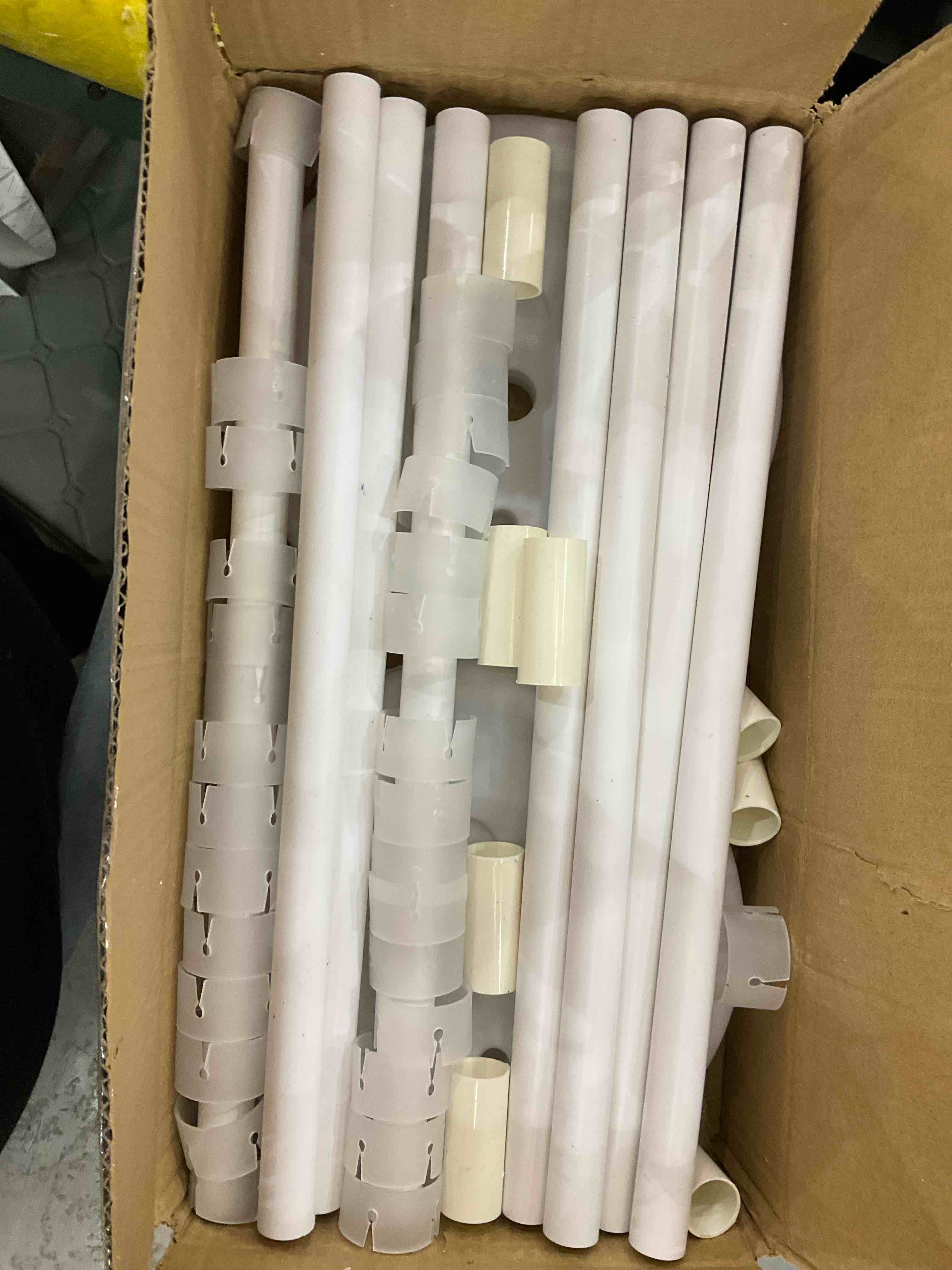 https://s3.amazonaws.com/lotting-images-prod/bidfta/EXS00733362_1702495961647.jpeg