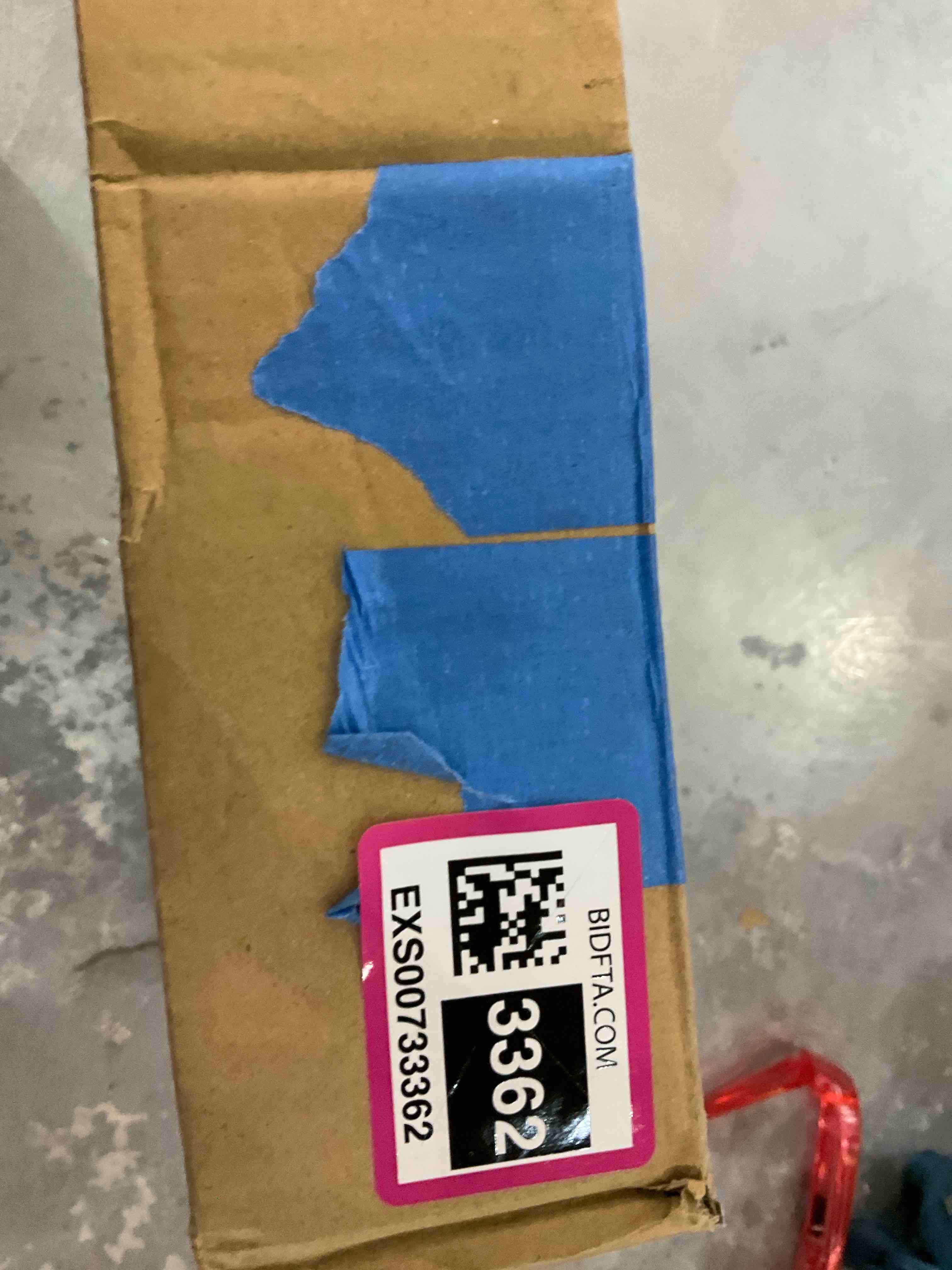 https://s3.amazonaws.com/lotting-images-prod/bidfta/EXS00733362_1702495979233.jpeg