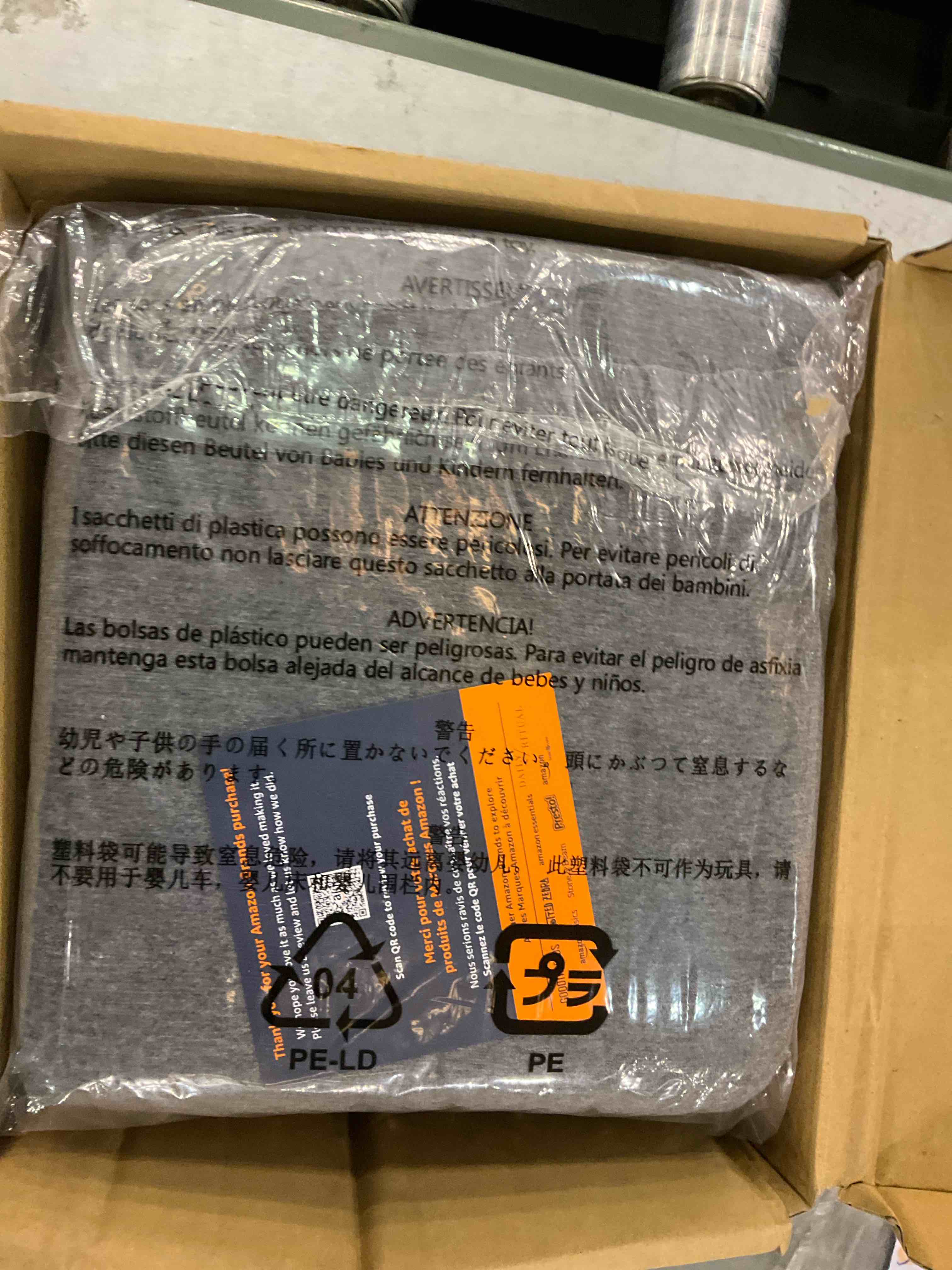 https://s3.amazonaws.com/lotting-images-prod/bidfta/EXS00733437_1702563845629.jpeg