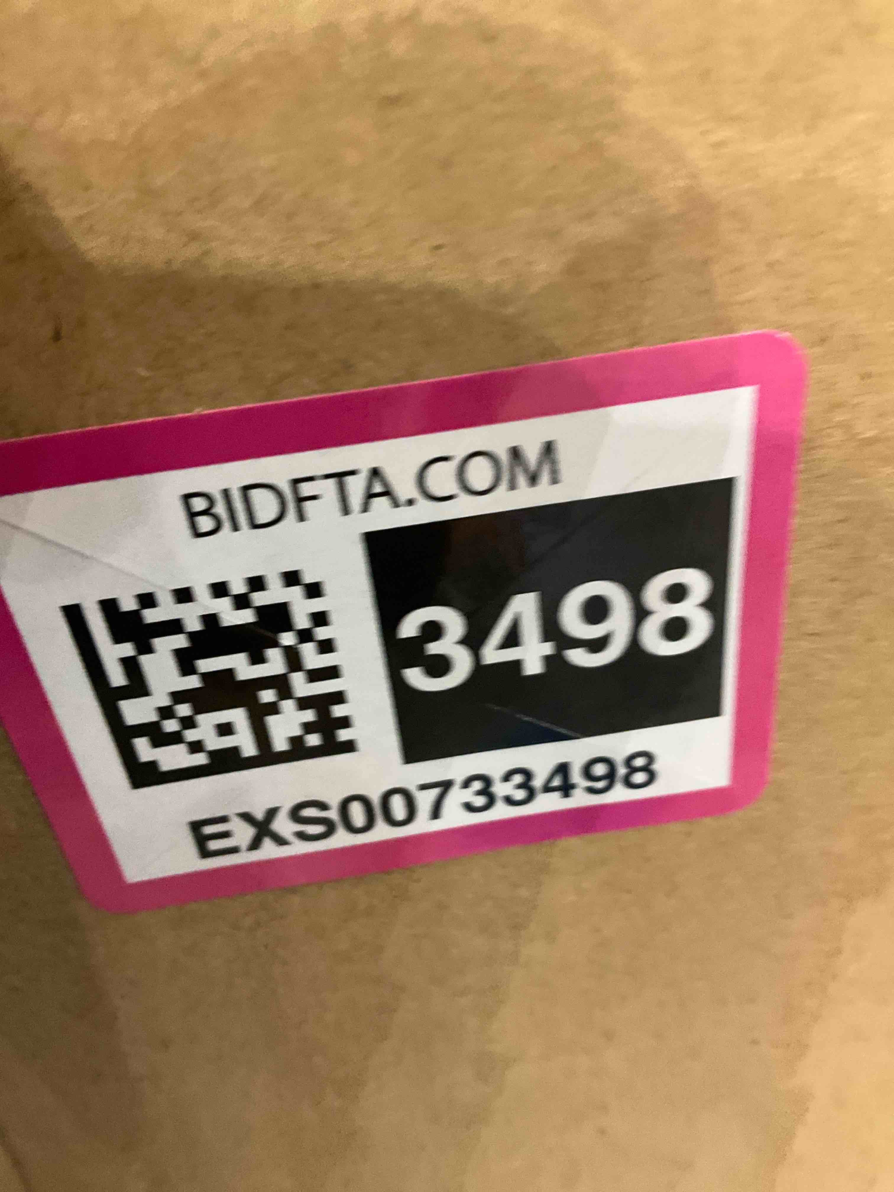 https://s3.amazonaws.com/lotting-images-prod/bidfta/EXS00733498_1702576080782.jpeg