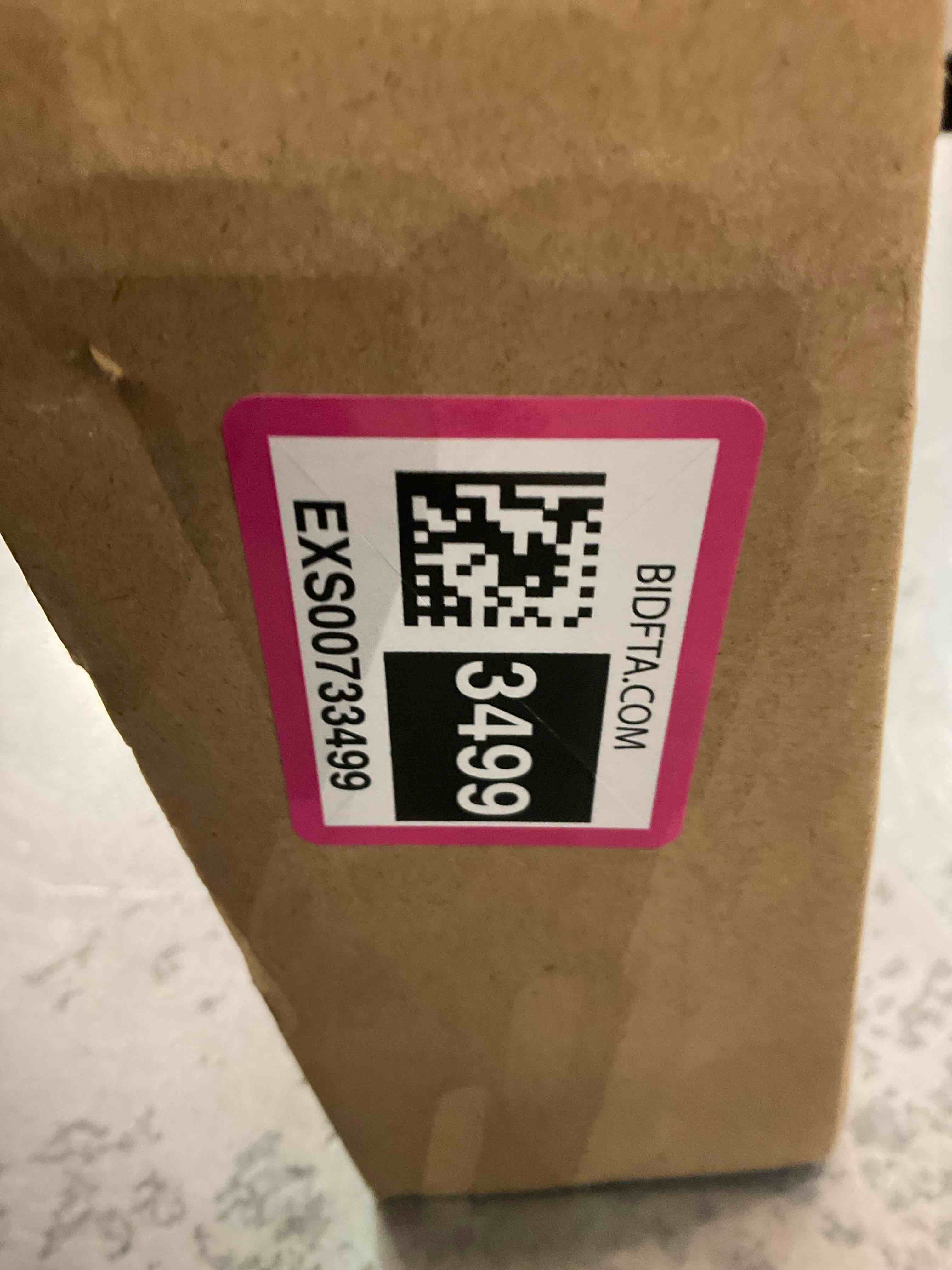 https://s3.amazonaws.com/lotting-images-prod/bidfta/EXS00733499_1702576170739.jpeg