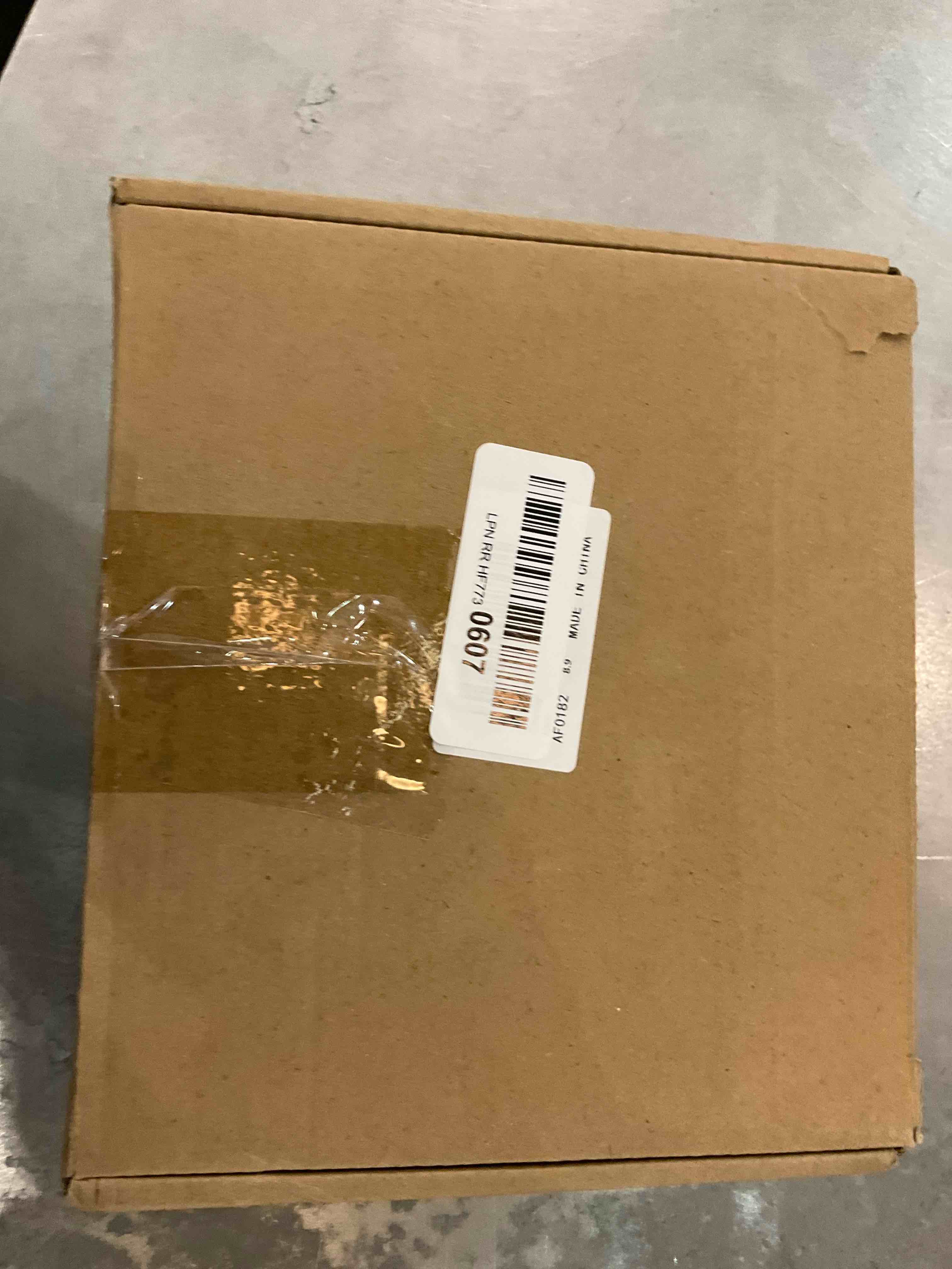 https://s3.amazonaws.com/lotting-images-prod/bidfta/EXS00733499_1702576172880.jpeg