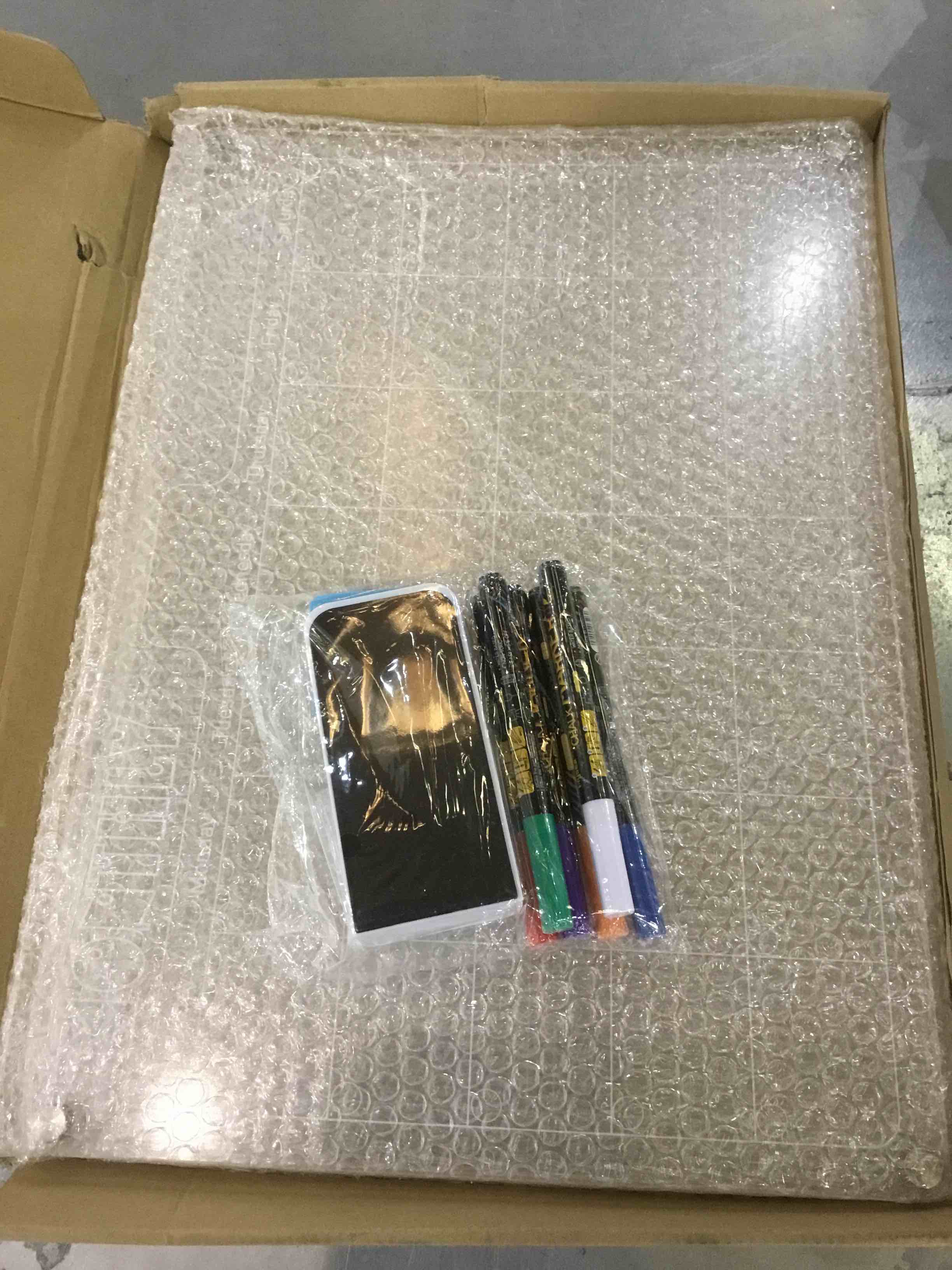 https://s3.amazonaws.com/lotting-images-prod/bidfta/EXS00733894_1702396701939.jpeg