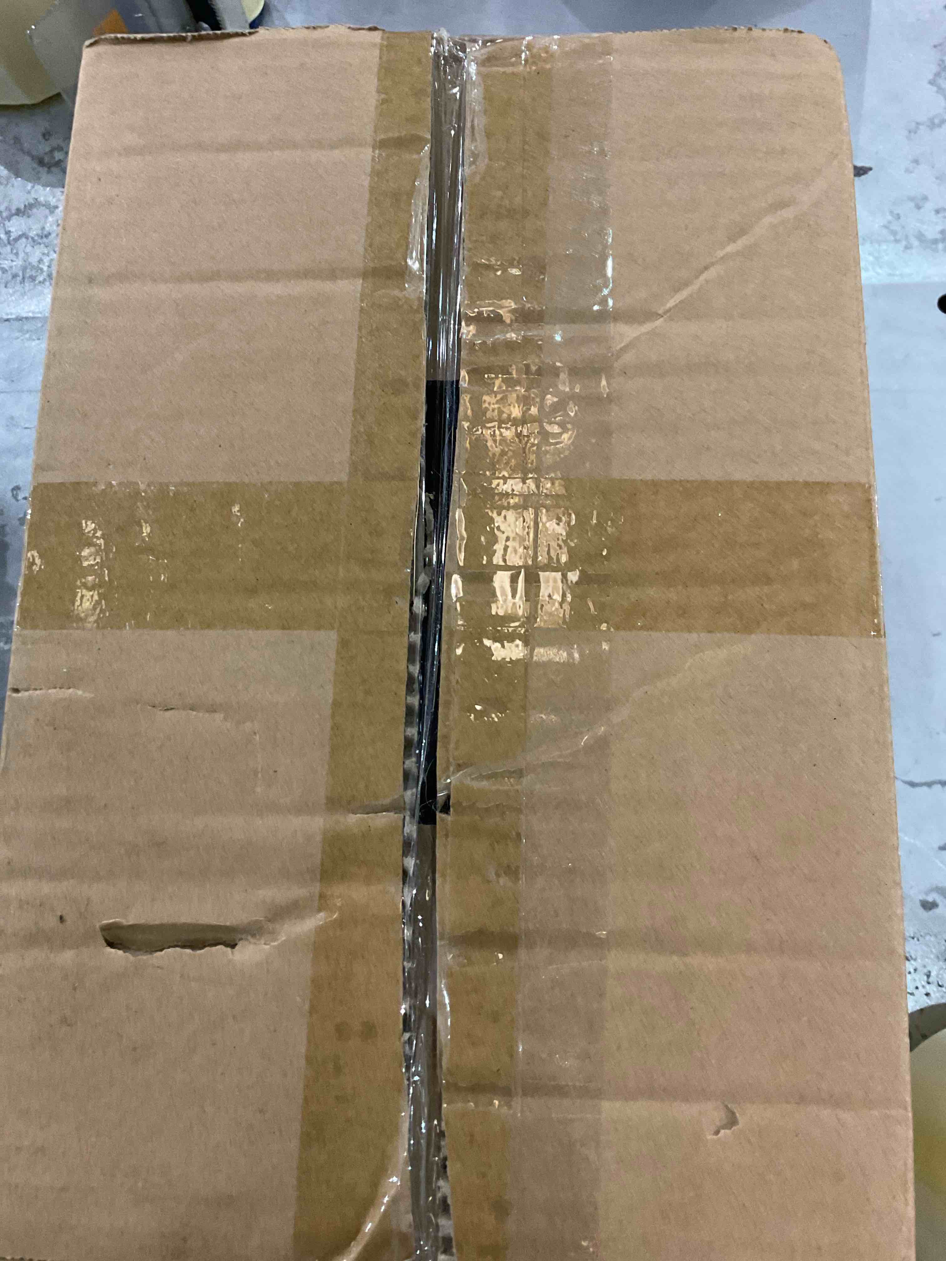 https://s3.amazonaws.com/lotting-images-prod/bidfta/EXS00734022_1702497673532.jpeg