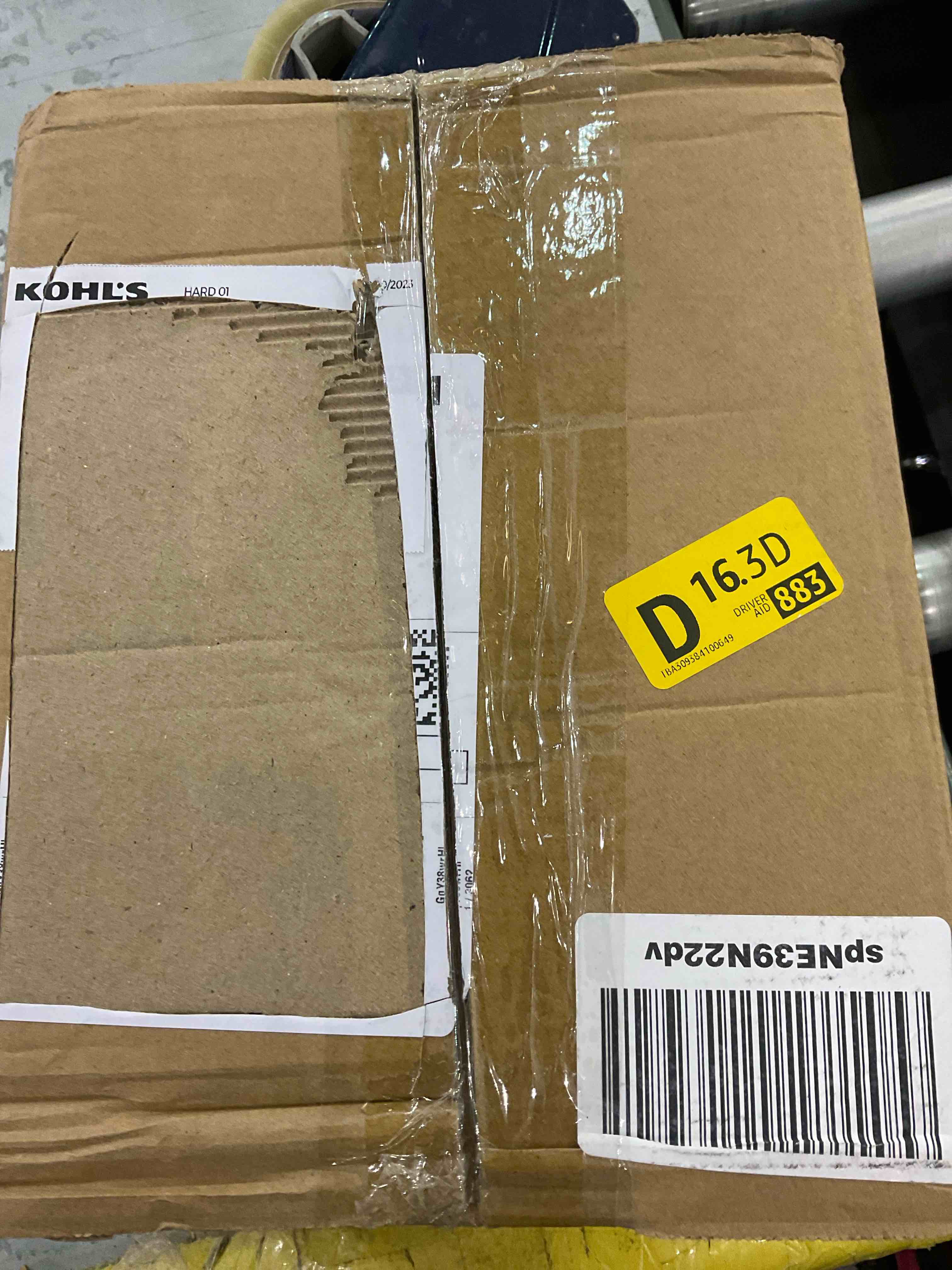 https://s3.amazonaws.com/lotting-images-prod/bidfta/EXS00734187_1702651198324.jpeg
