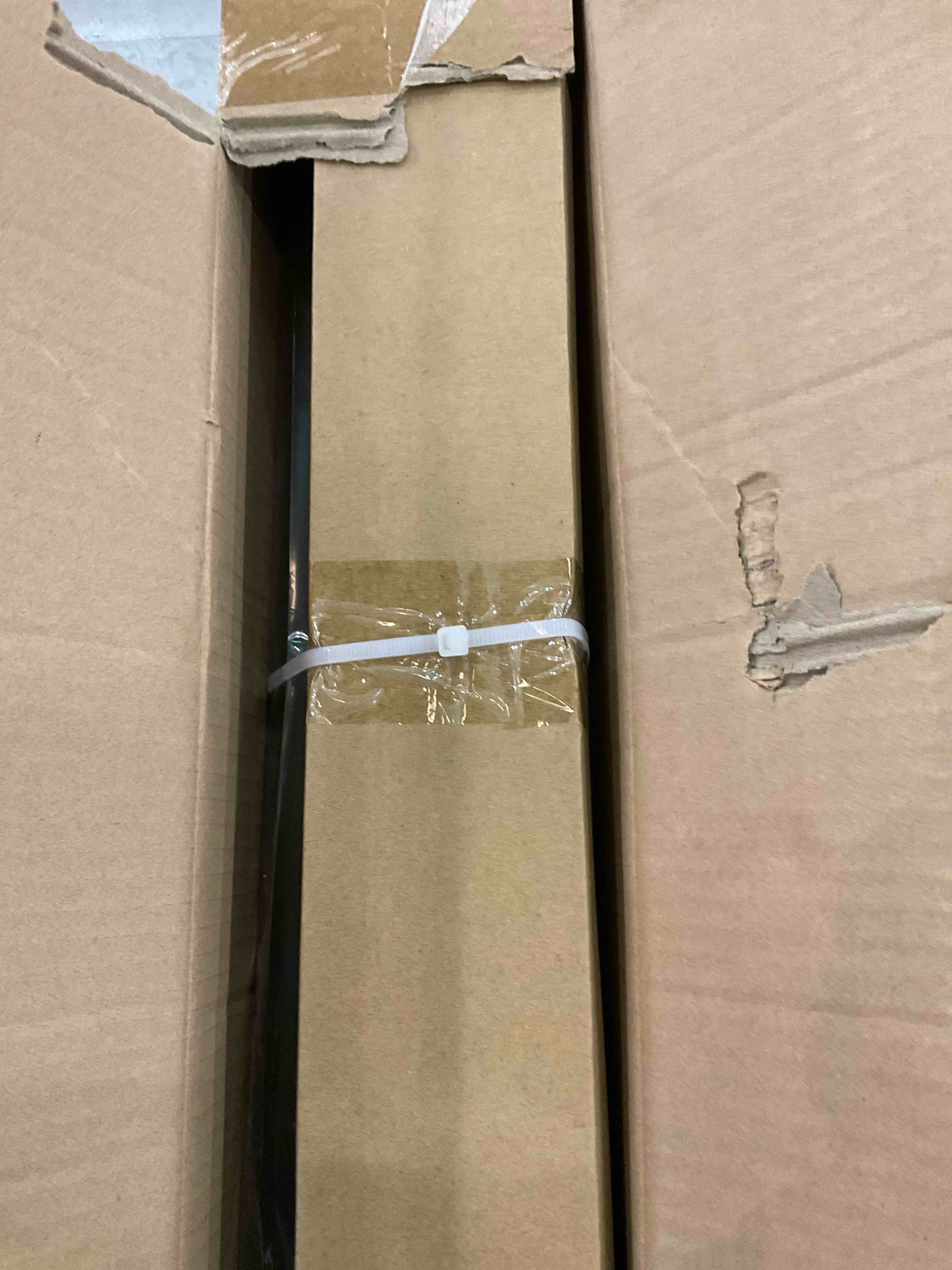 https://s3.amazonaws.com/lotting-images-prod/bidfta/EXS00734251_1702664146854.jpeg