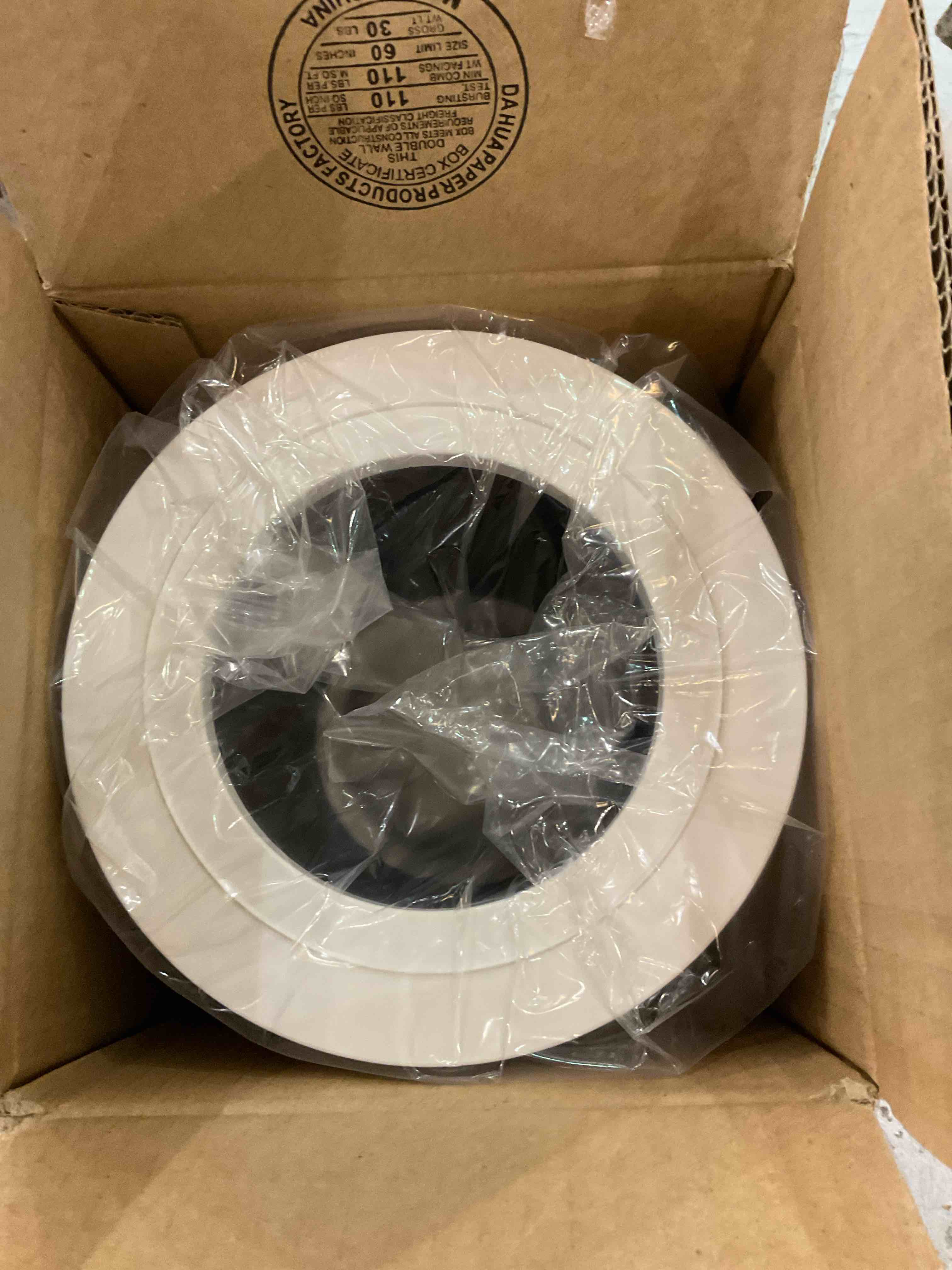 https://s3.amazonaws.com/lotting-images-prod/bidfta/EXS00734373_1702918454913.jpeg