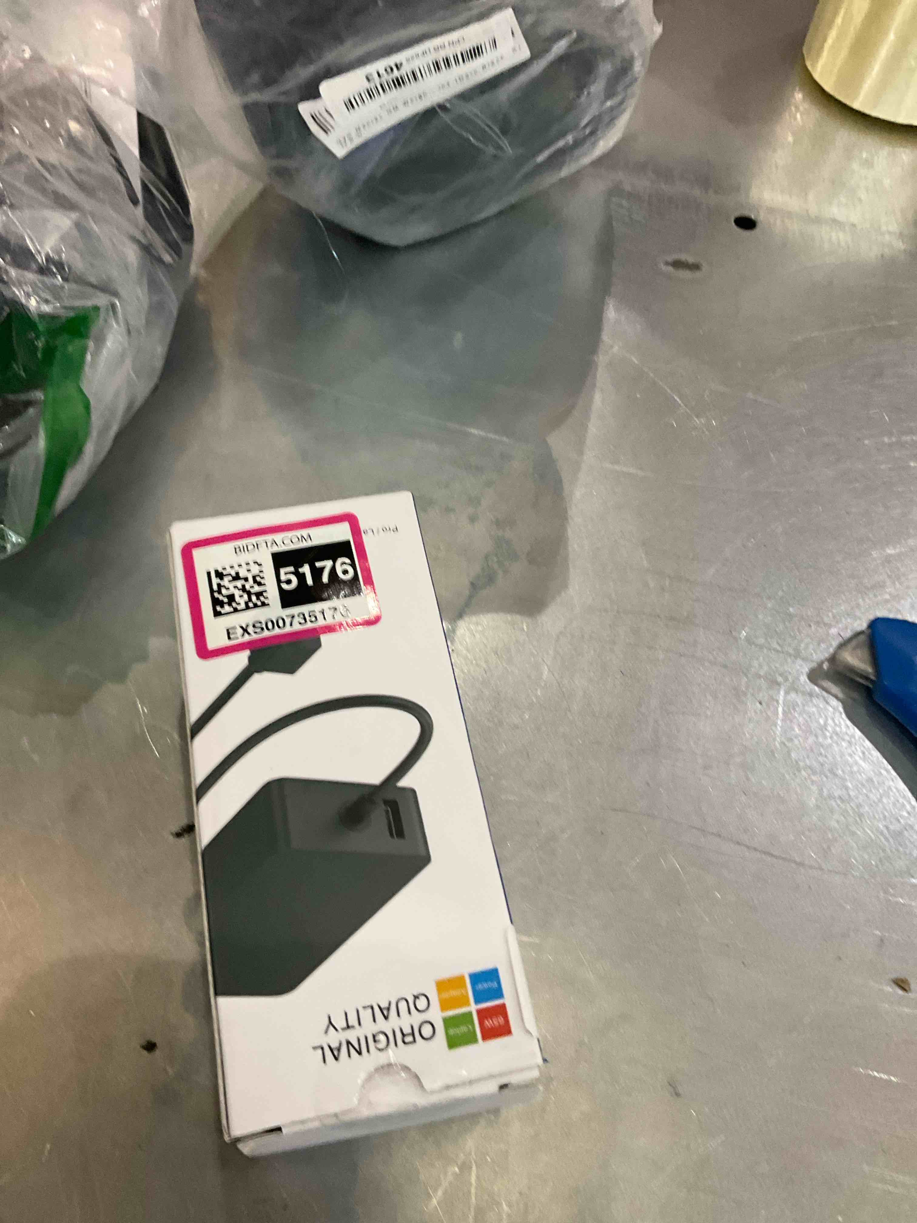 https://s3.amazonaws.com/lotting-images-prod/bidfta/EXS00735176_1702652685494.jpeg