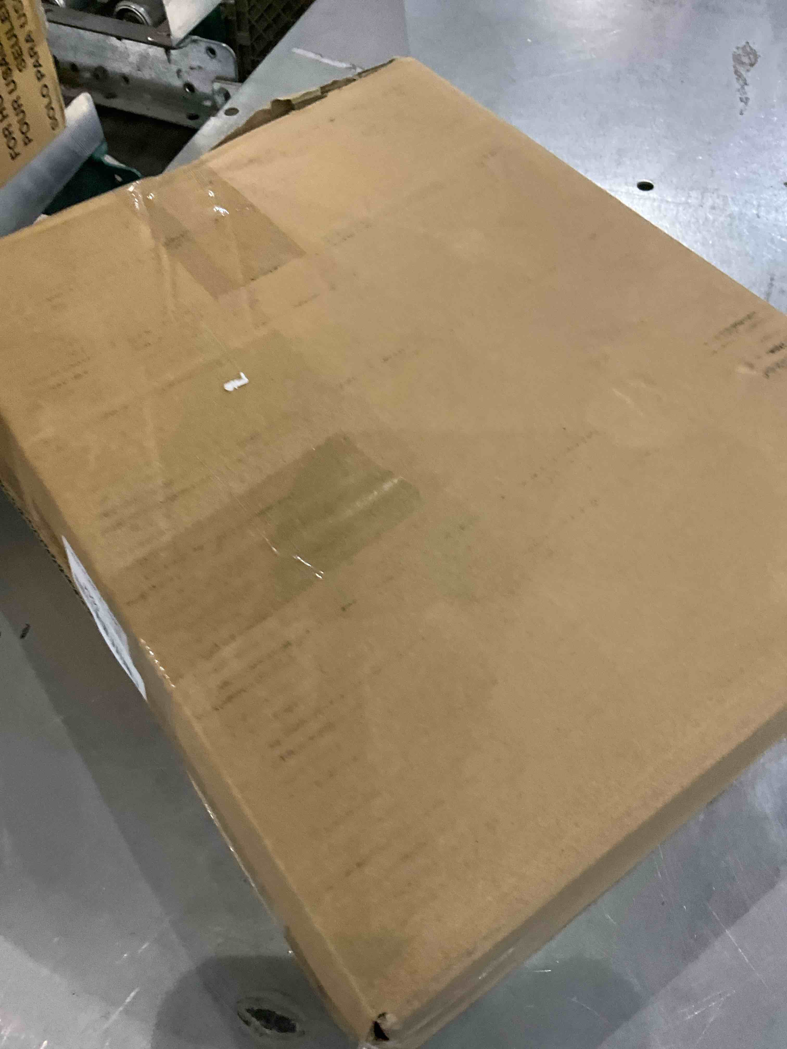 https://s3.amazonaws.com/lotting-images-prod/bidfta/EXS00735282_1703251692848.jpeg