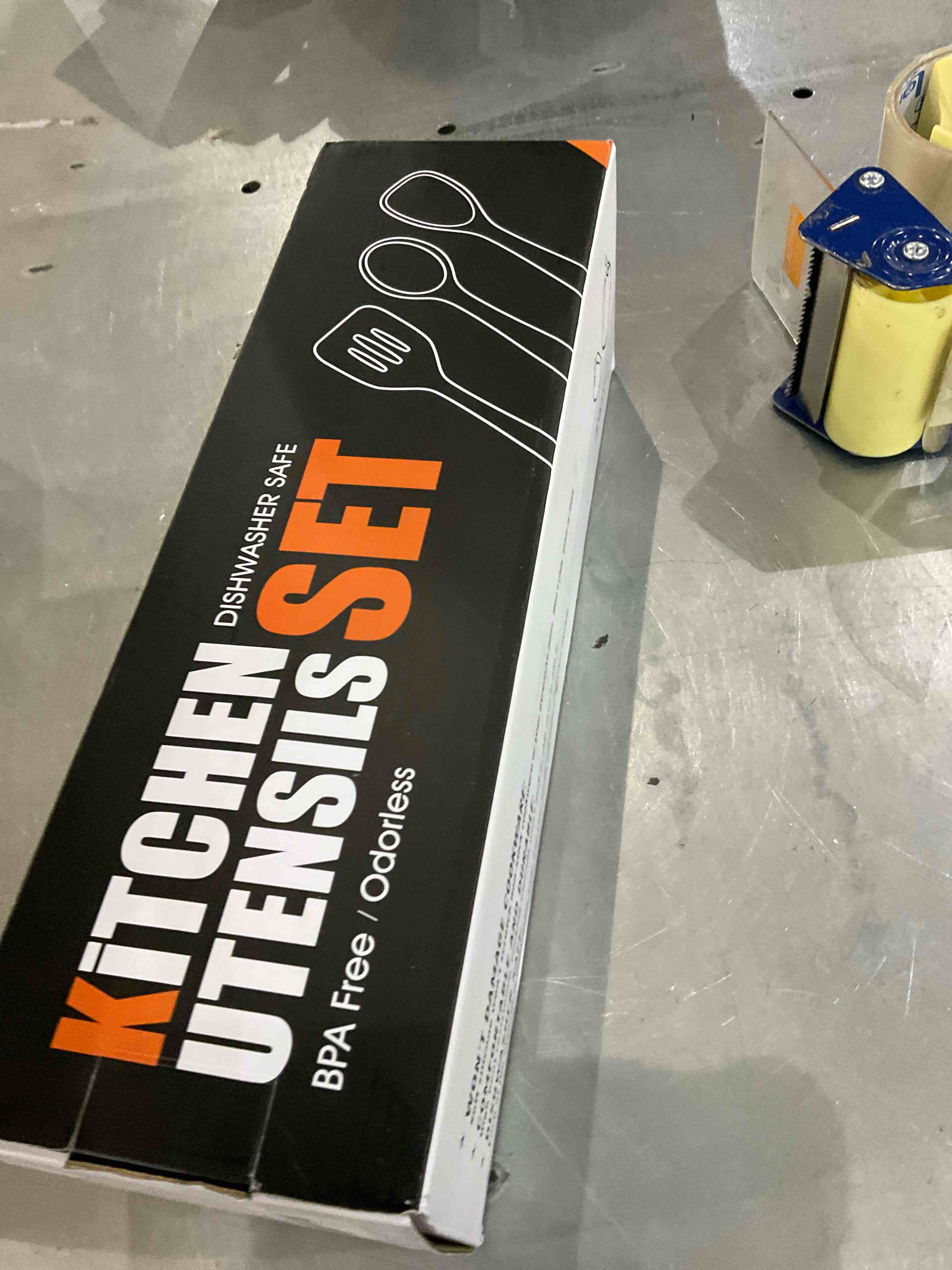 https://s3.amazonaws.com/lotting-images-prod/bidfta/EXS00735283_1703251746456.jpeg