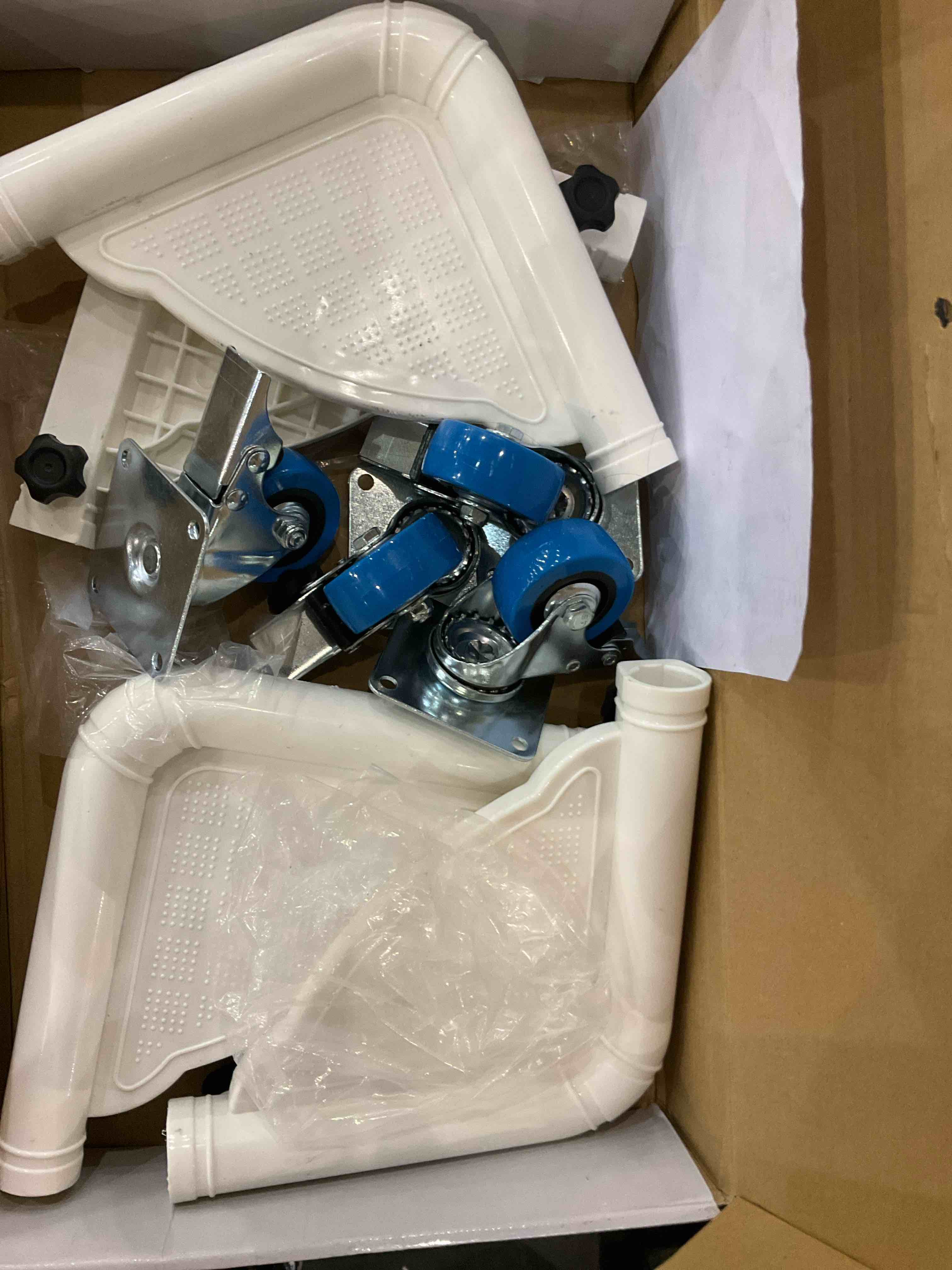 https://s3.amazonaws.com/lotting-images-prod/bidfta/EXS00735703_1702647580622.jpeg