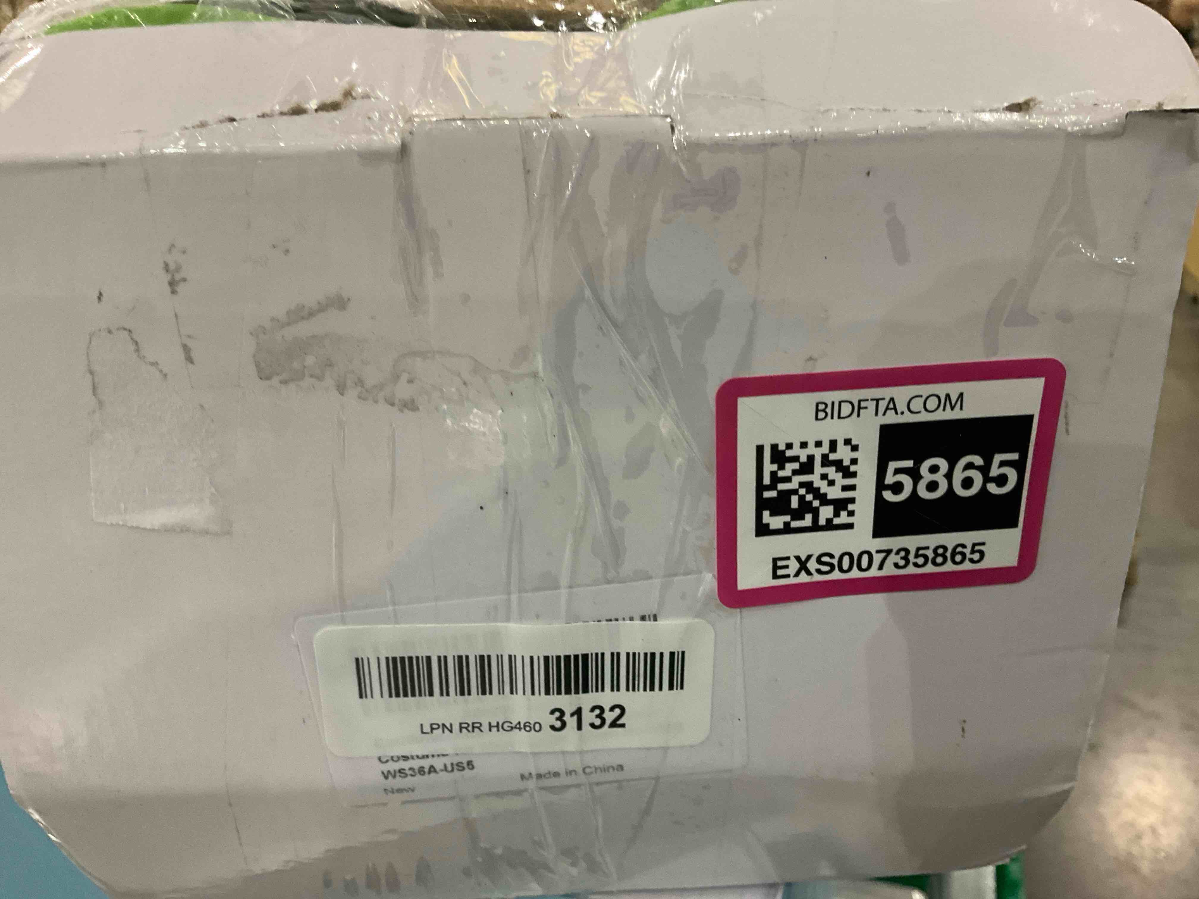 Camlinbo Inflatable Alien Halloween Costume for Men Adults, Alien Holding Person Halloween Blow Up Costume Cosplay Party