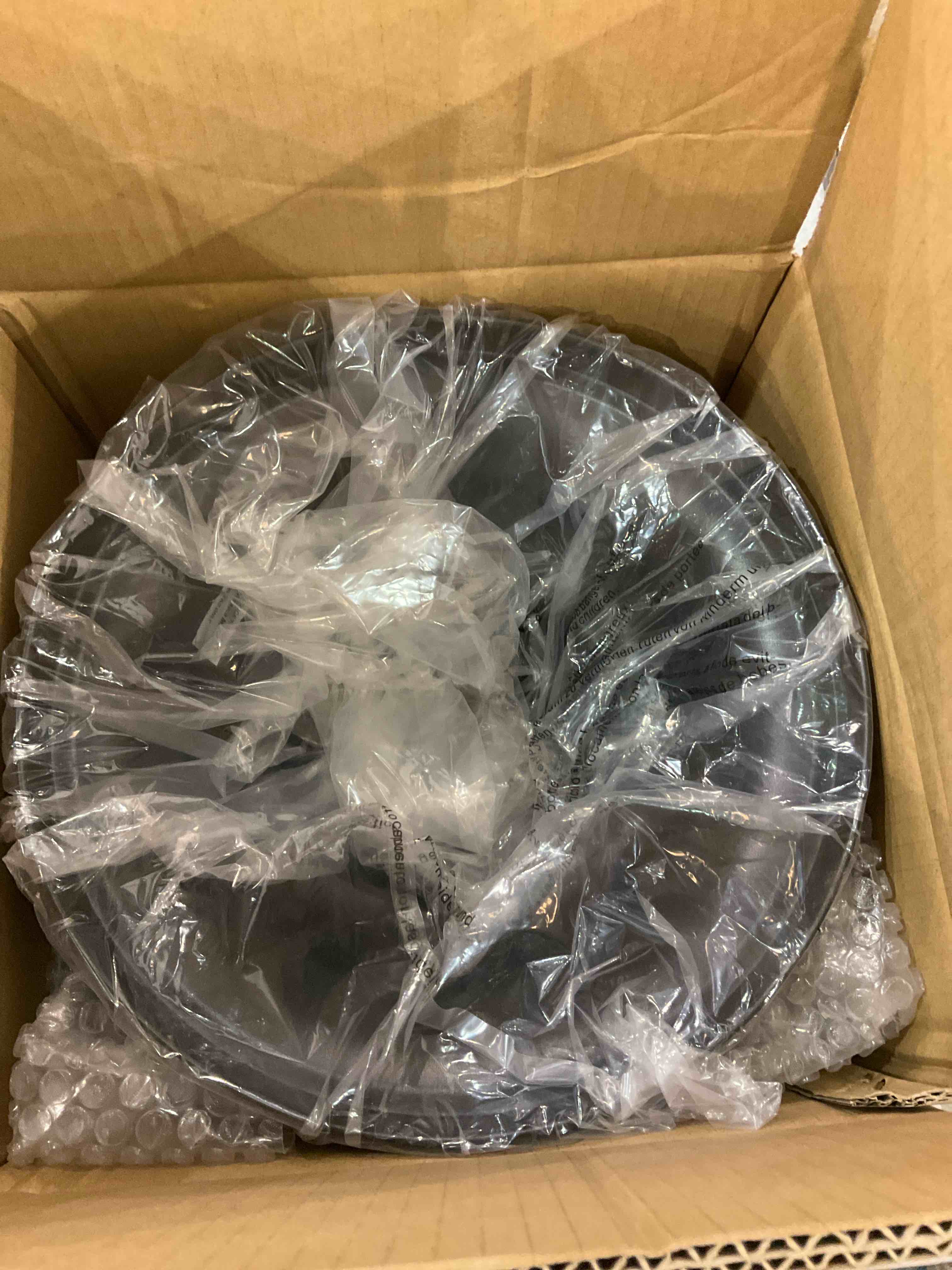 https://s3.amazonaws.com/lotting-images-prod/bidfta/EXS00736105_1701880950443.jpeg