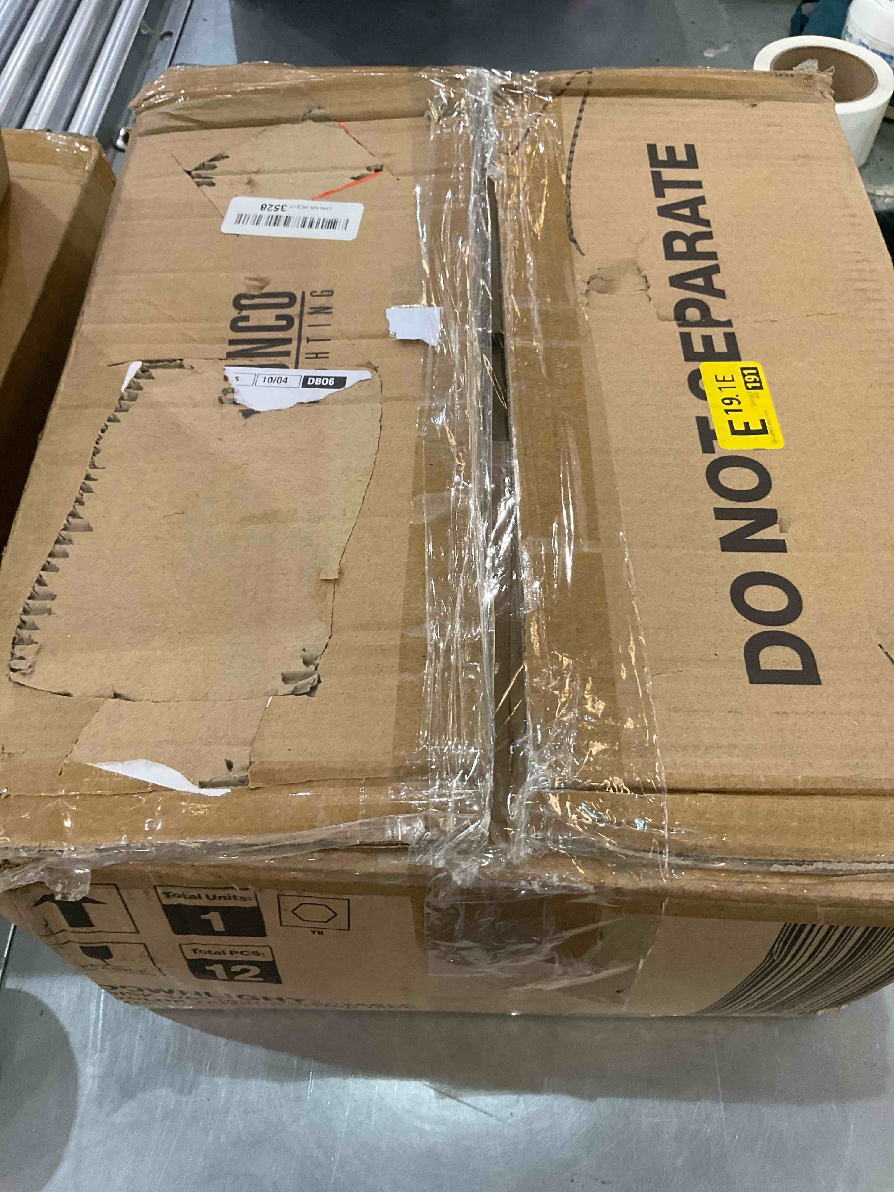 https://s3.amazonaws.com/lotting-images-prod/bidfta/EXS00736332_1701974213916.jpeg