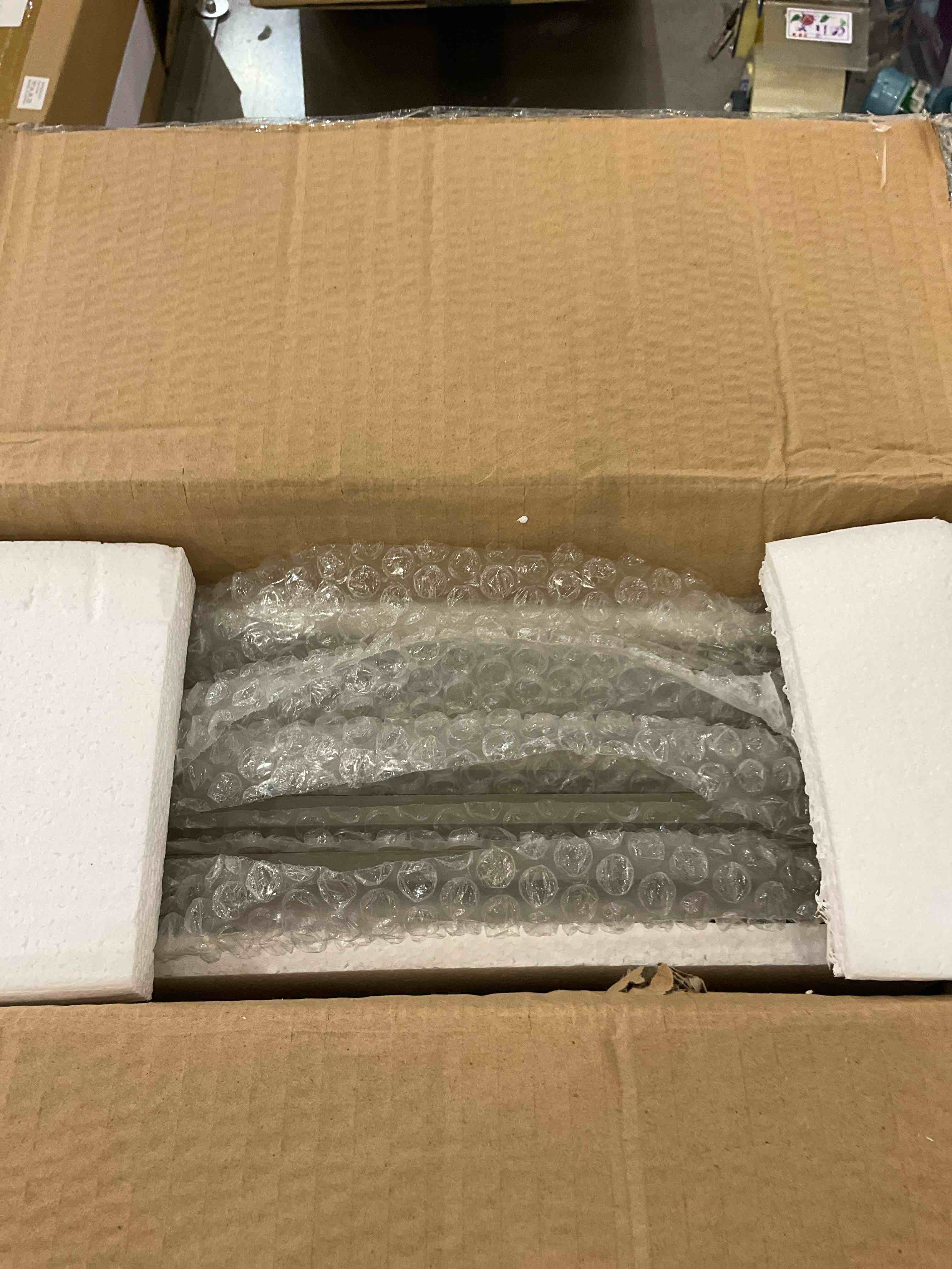 https://s3.amazonaws.com/lotting-images-prod/bidfta/EXS00736462_1702053183838.jpeg