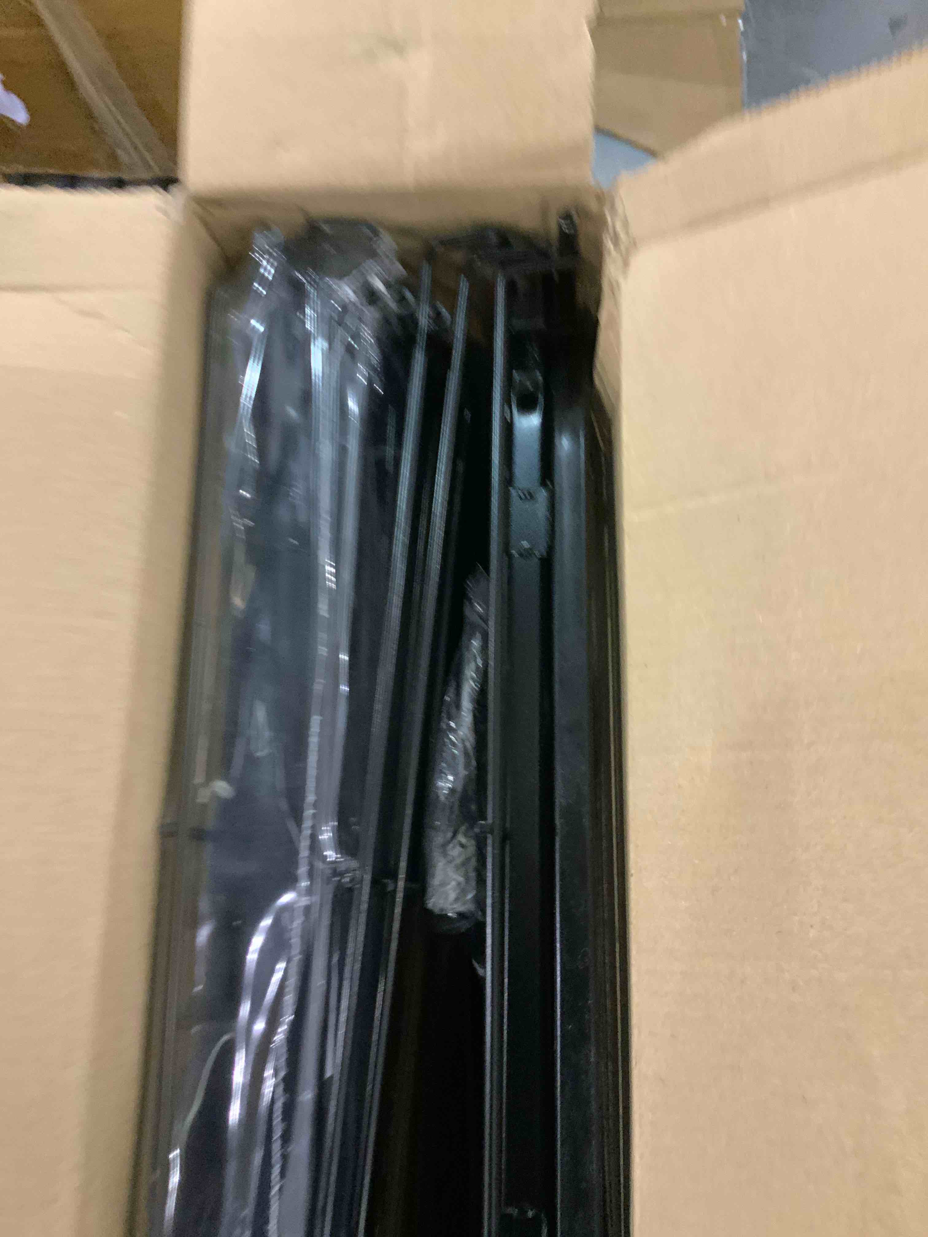 https://s3.amazonaws.com/lotting-images-prod/bidfta/EXS00736598_1701870353601.jpeg