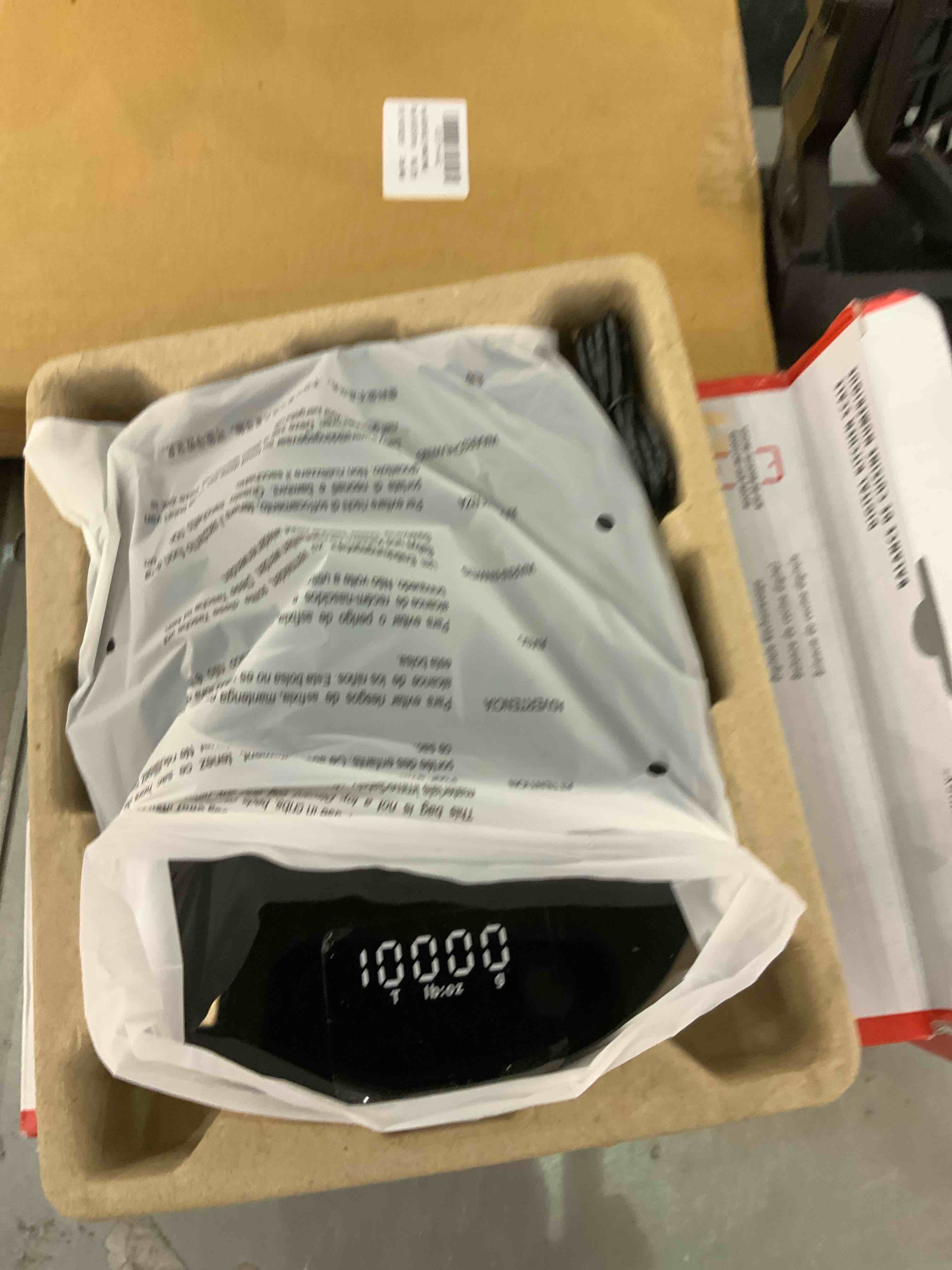 https://s3.amazonaws.com/lotting-images-prod/bidfta/EXS00736663_1701880830373.jpeg