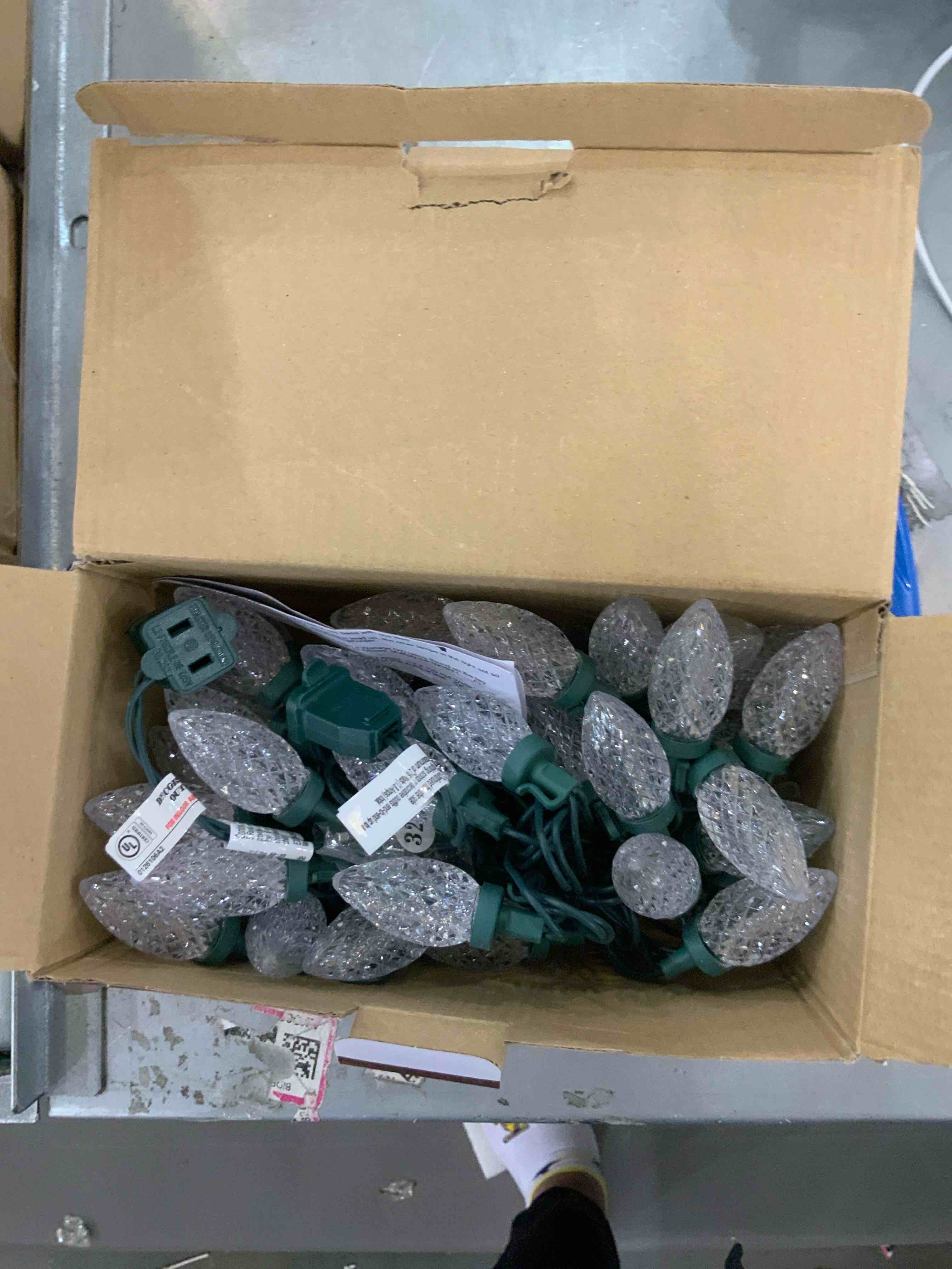 https://s3.amazonaws.com/lotting-images-prod/bidfta/EXS00736693_1701886801670.jpeg