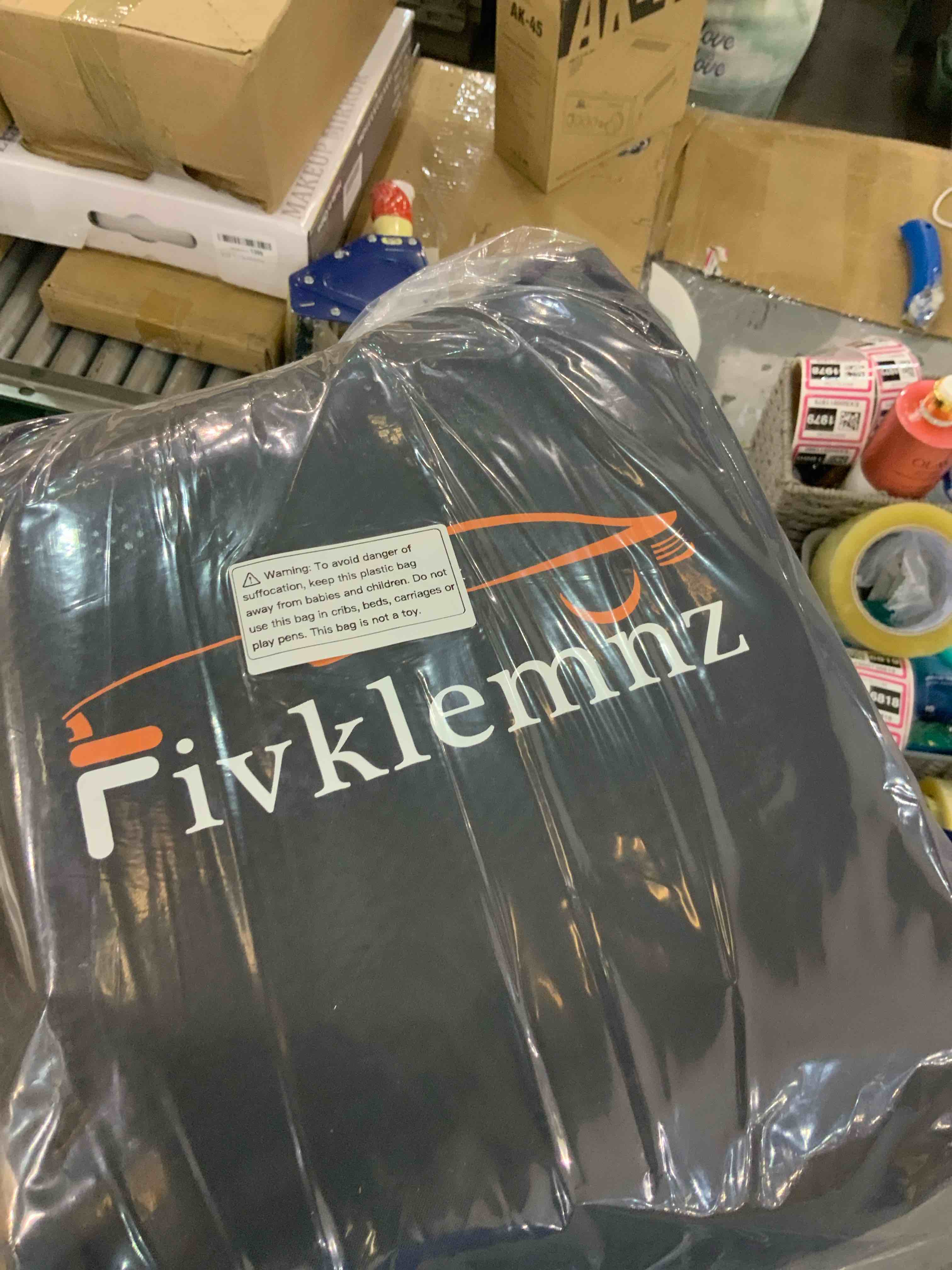 https://s3.amazonaws.com/lotting-images-prod/bidfta/EXS00736814_1701960767287.jpeg