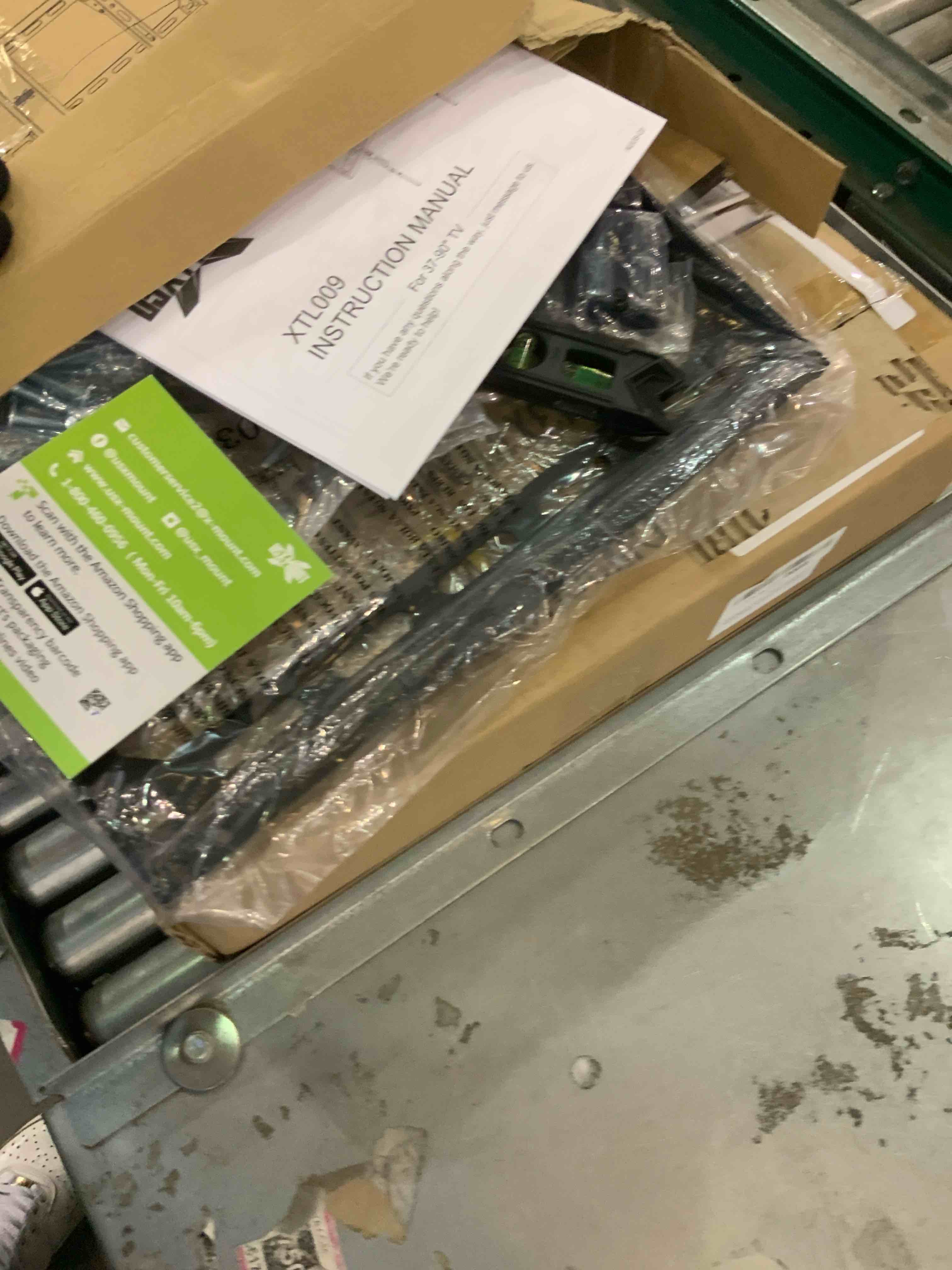 https://s3.amazonaws.com/lotting-images-prod/bidfta/EXS00736836_1701963029621.jpeg