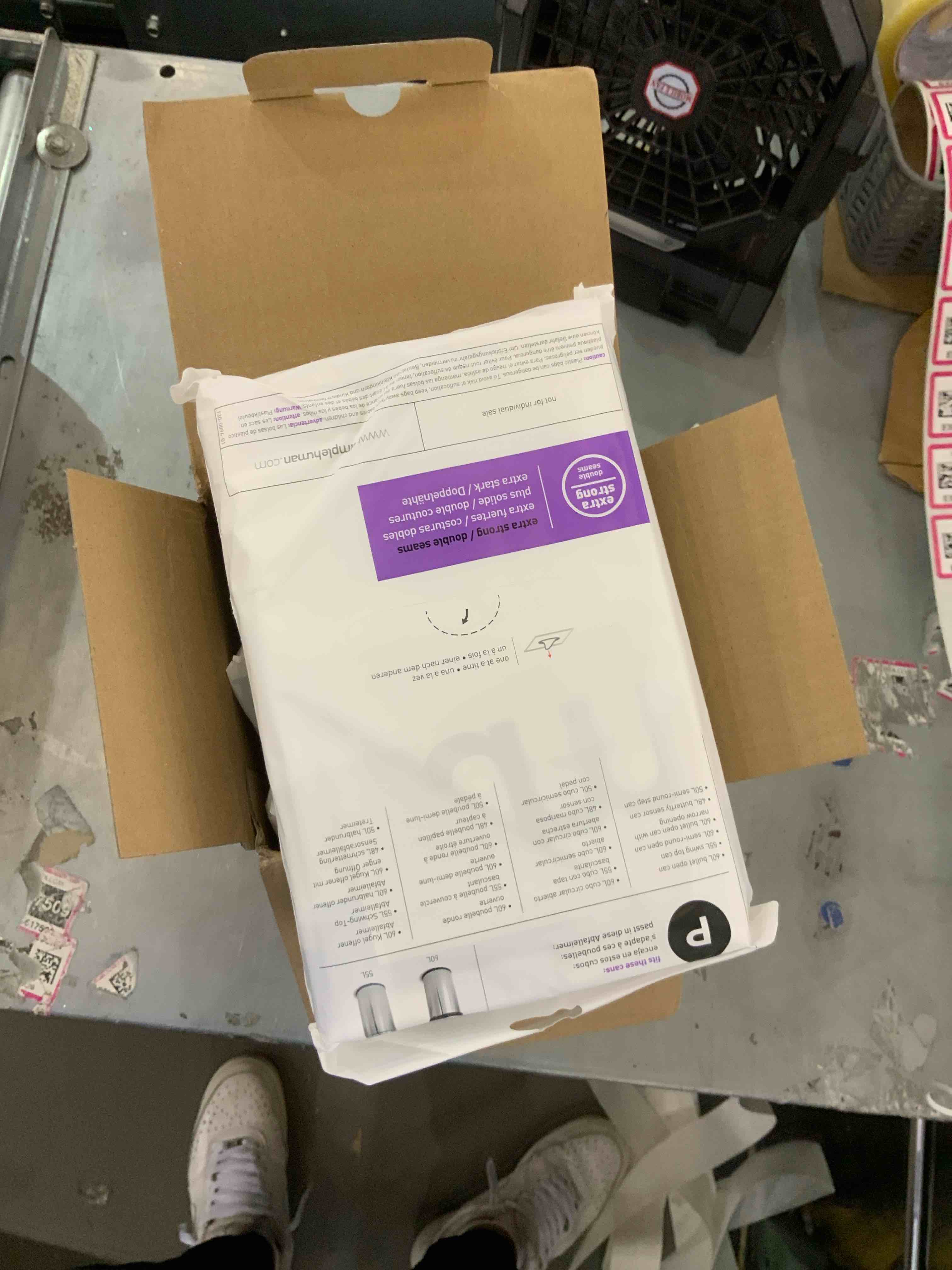https://s3.amazonaws.com/lotting-images-prod/bidfta/EXS00736912_1701974275726.jpeg