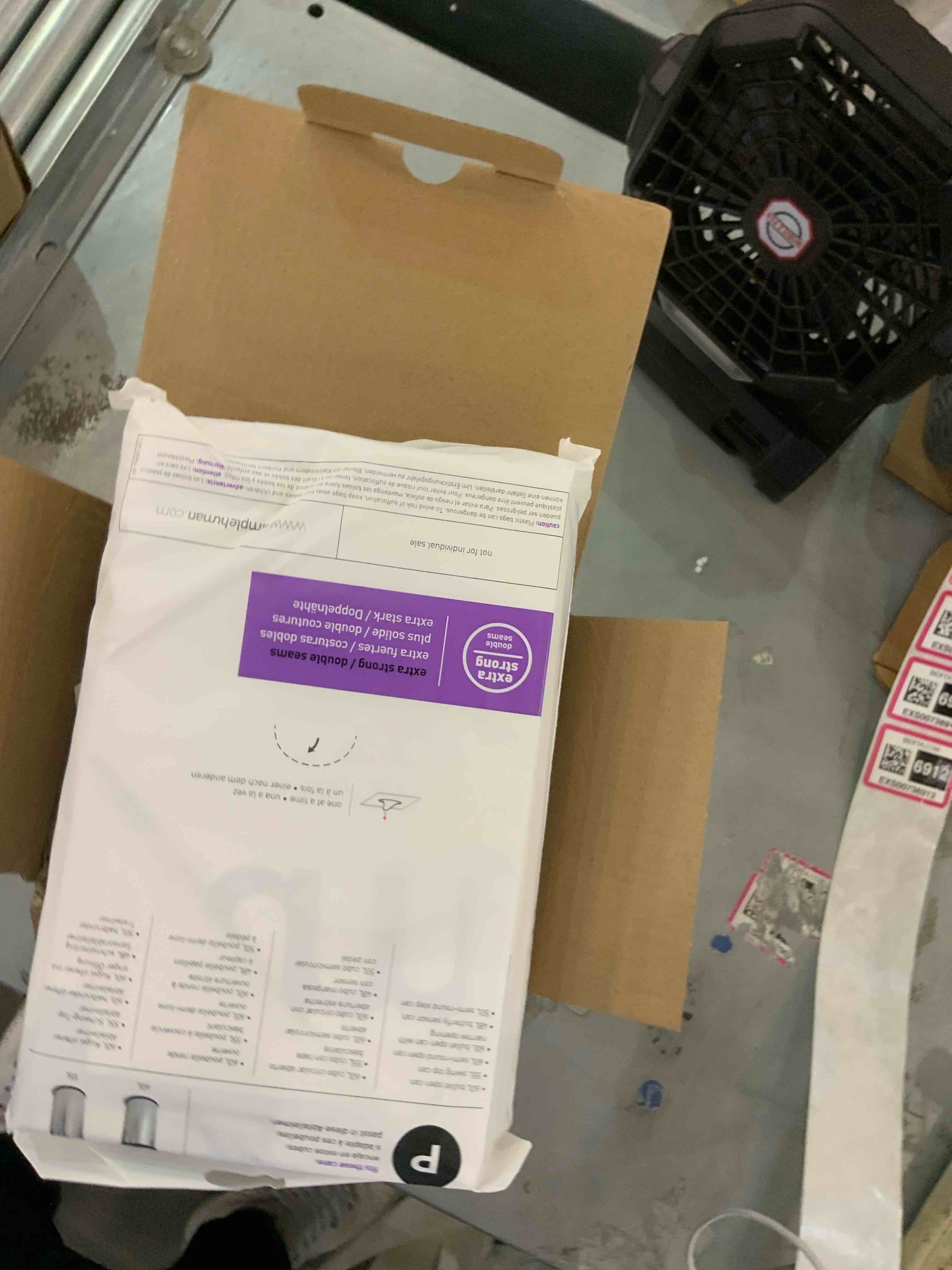 https://s3.amazonaws.com/lotting-images-prod/bidfta/EXS00736912_1701974277010.jpeg