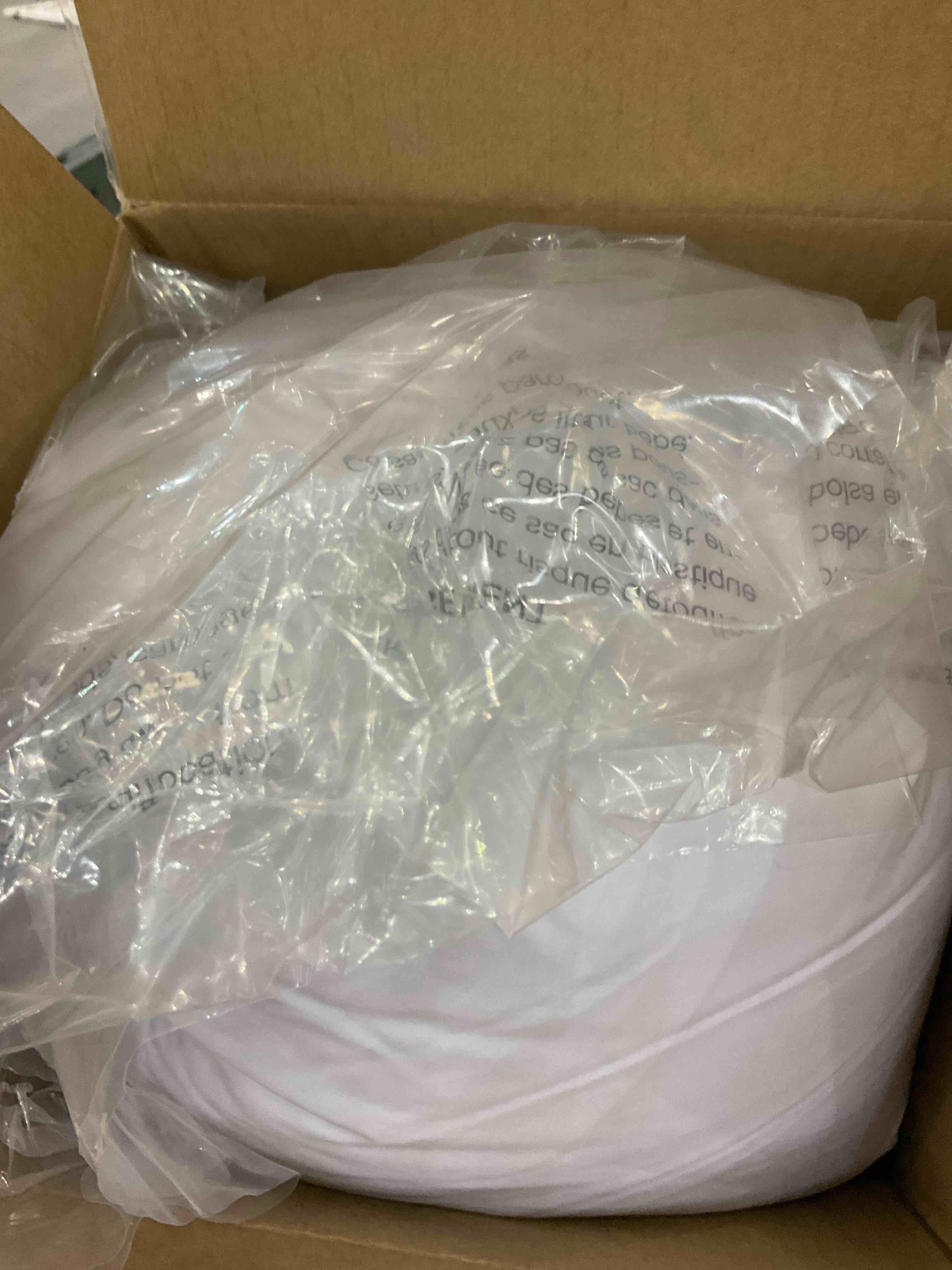 https://s3.amazonaws.com/lotting-images-prod/bidfta/EXS00737202_1702064394220.jpeg