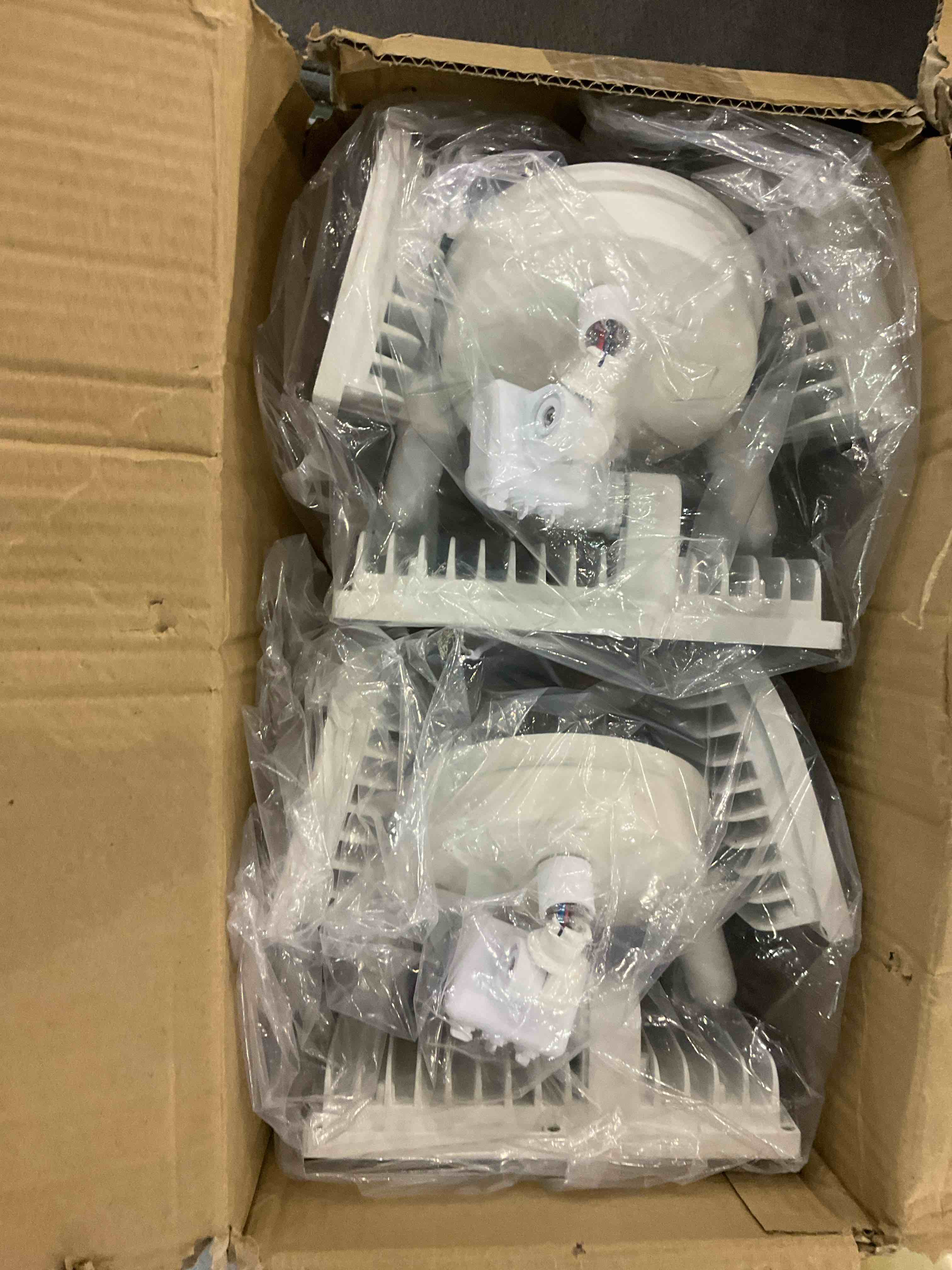https://s3.amazonaws.com/lotting-images-prod/bidfta/EXS00737256_1702385898072.jpeg