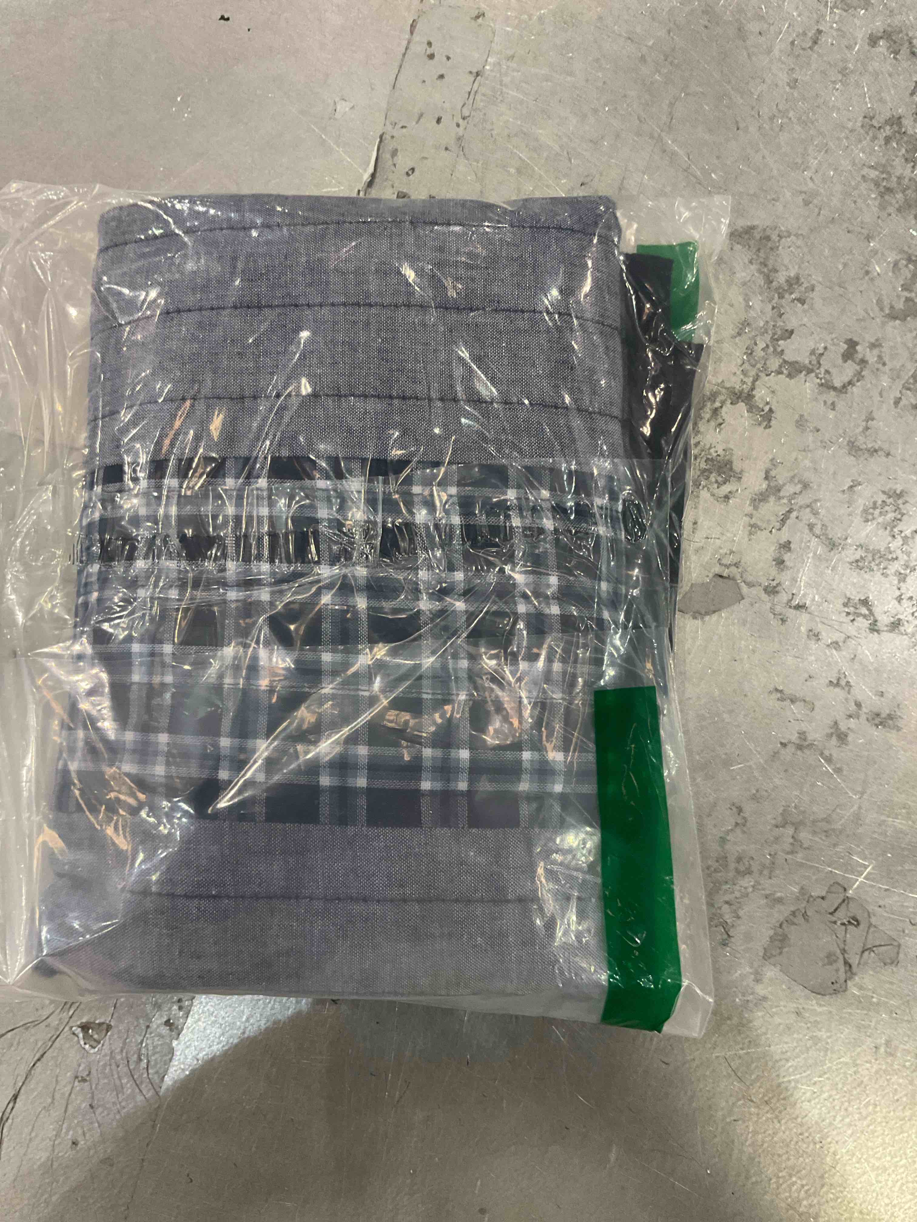 https://s3.amazonaws.com/lotting-images-prod/bidfta/EXS00737453_1702496378769.jpeg
