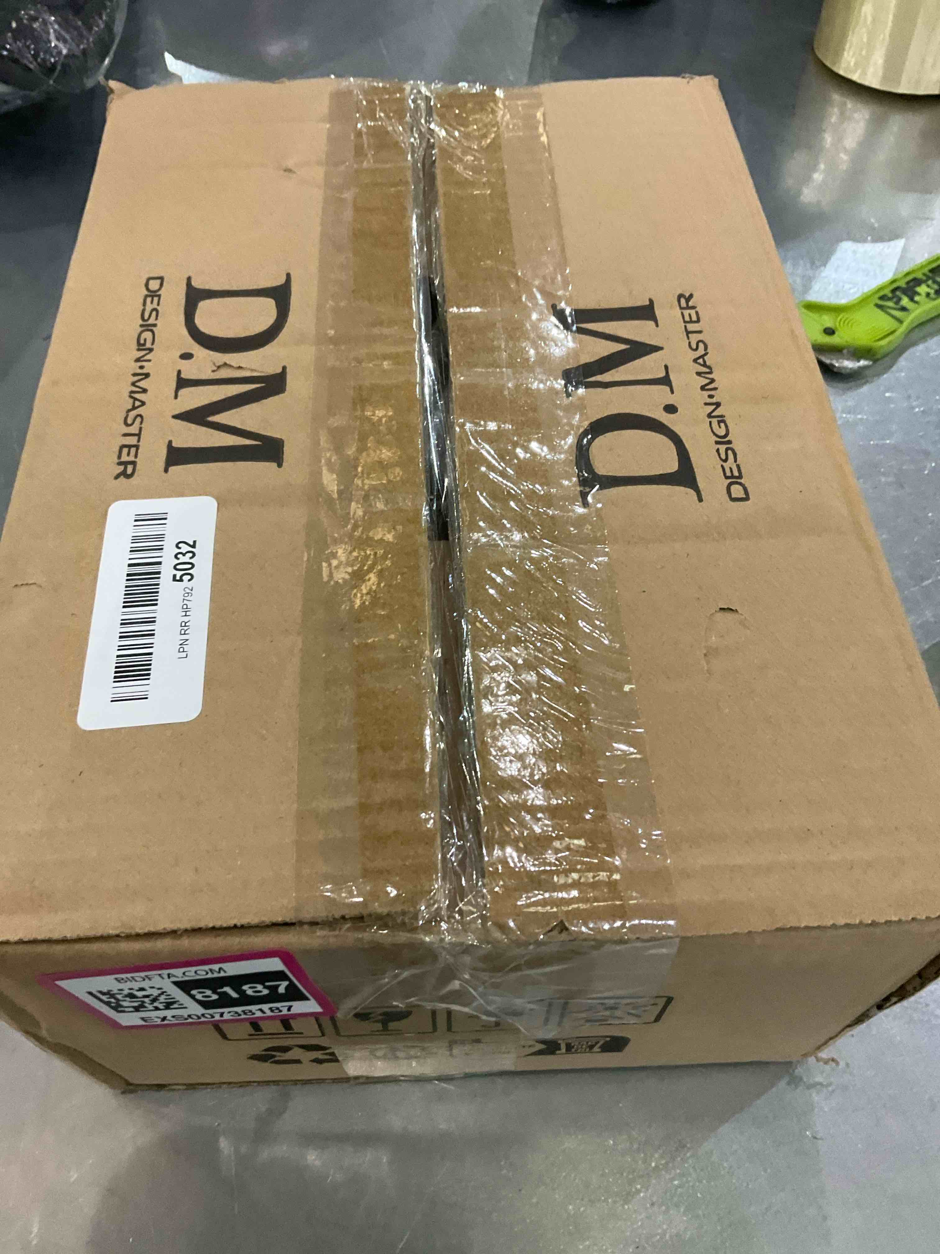 https://s3.amazonaws.com/lotting-images-prod/bidfta/EXS00738187_1702477799215.jpeg