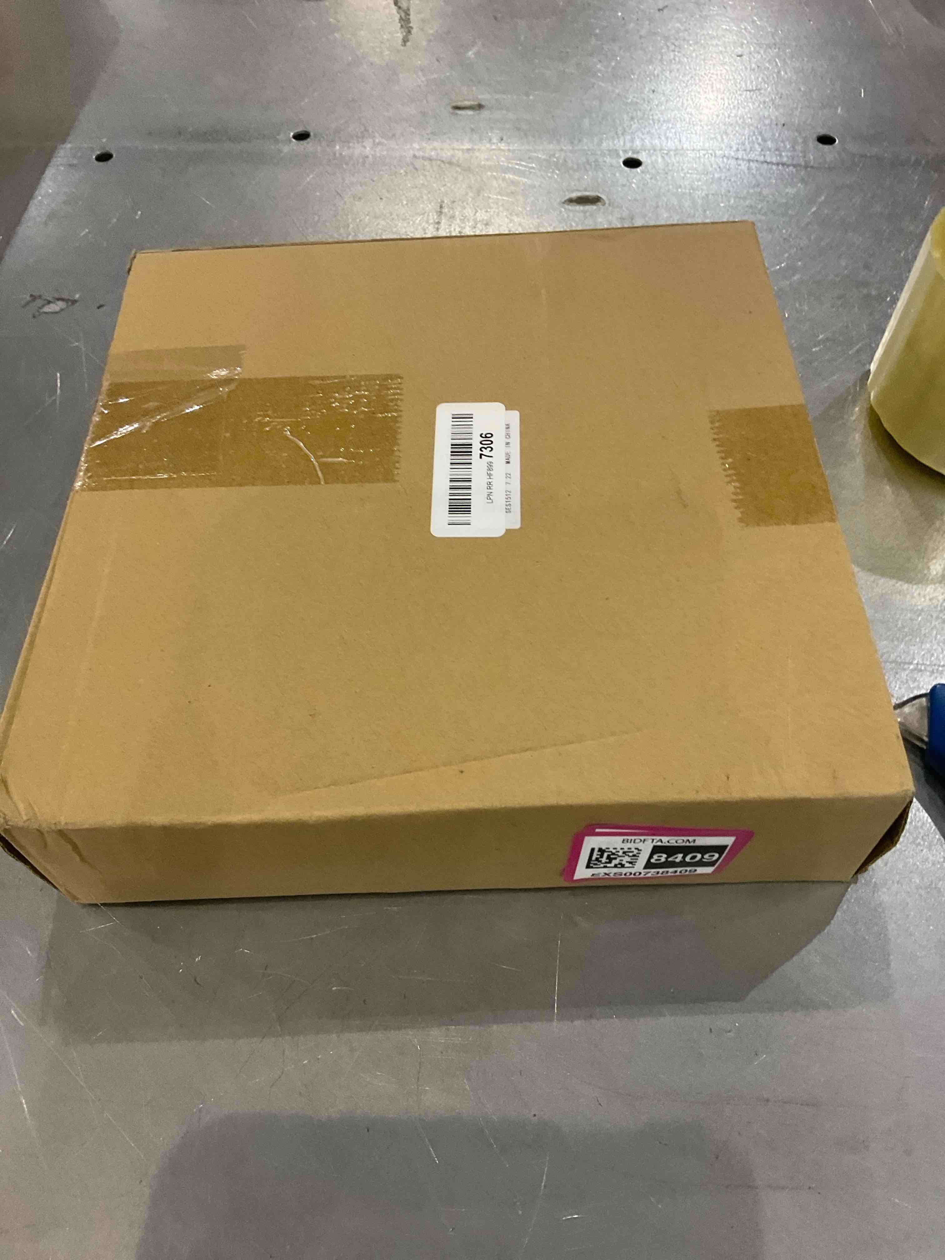 https://s3.amazonaws.com/lotting-images-prod/bidfta/EXS00738409_1702558186789.jpeg
