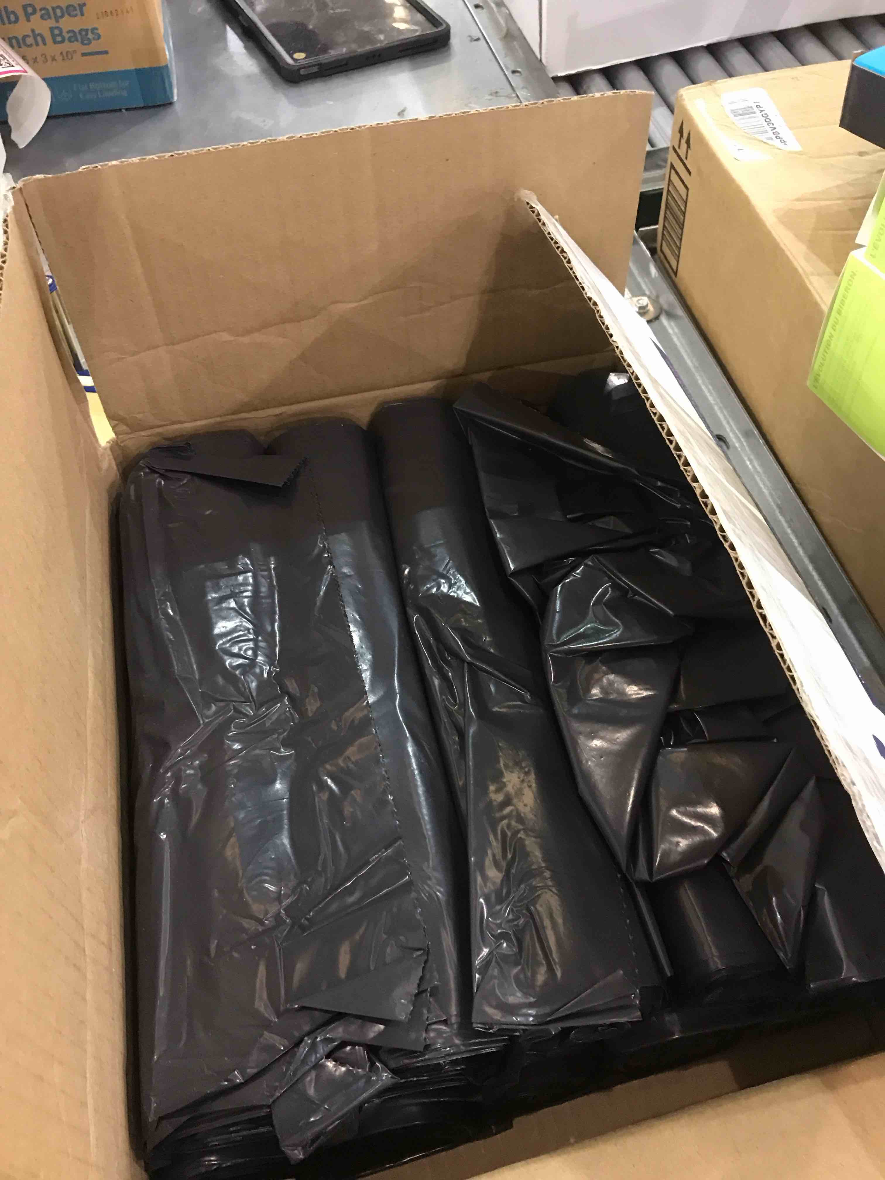 https://s3.amazonaws.com/lotting-images-prod/bidfta/EXS00738664_1701979542129.jpeg