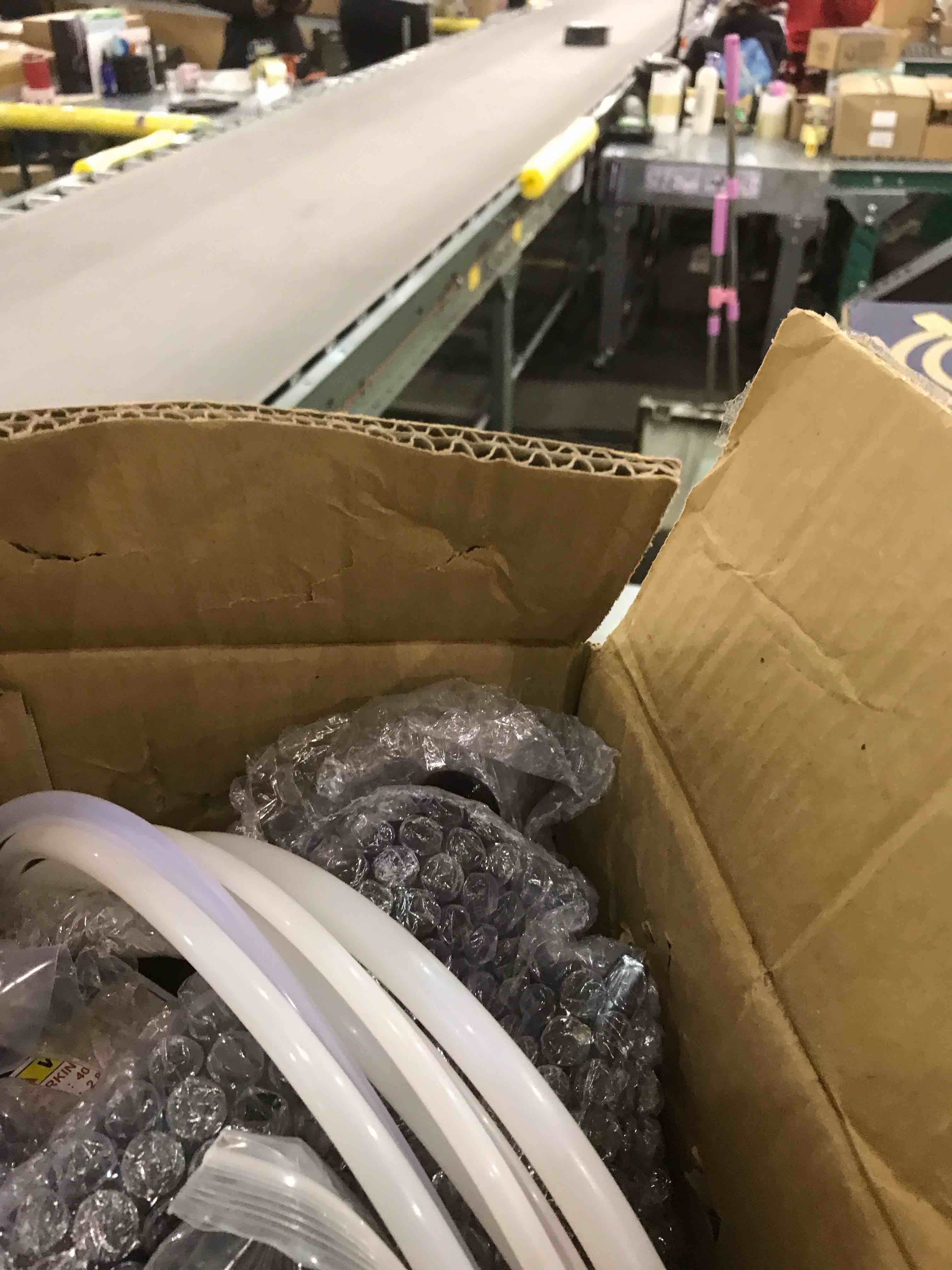 https://s3.amazonaws.com/lotting-images-prod/bidfta/EXS00738706_1702300529248.jpeg