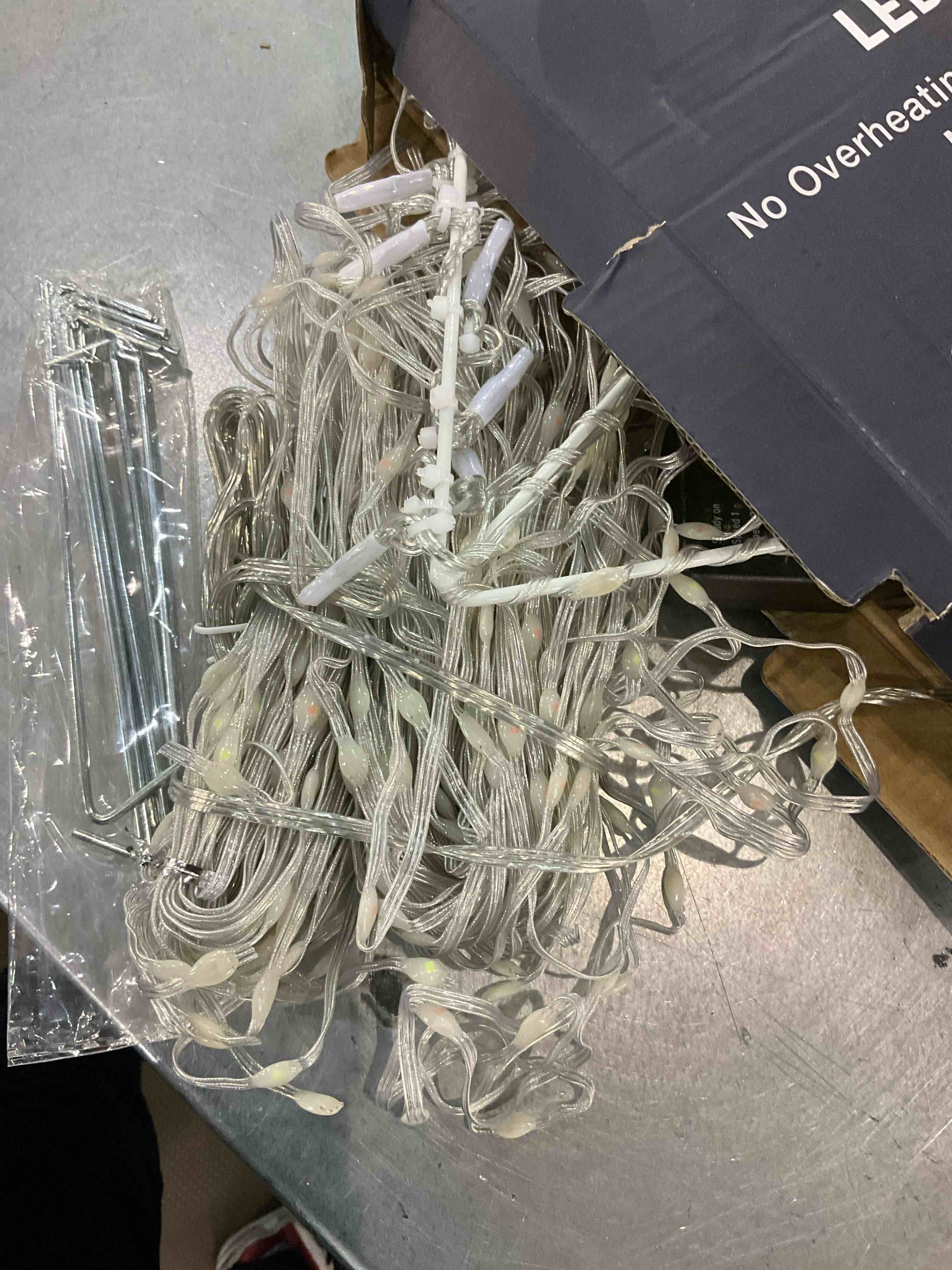 https://s3.amazonaws.com/lotting-images-prod/bidfta/EXS00739150_1702988592966.jpeg