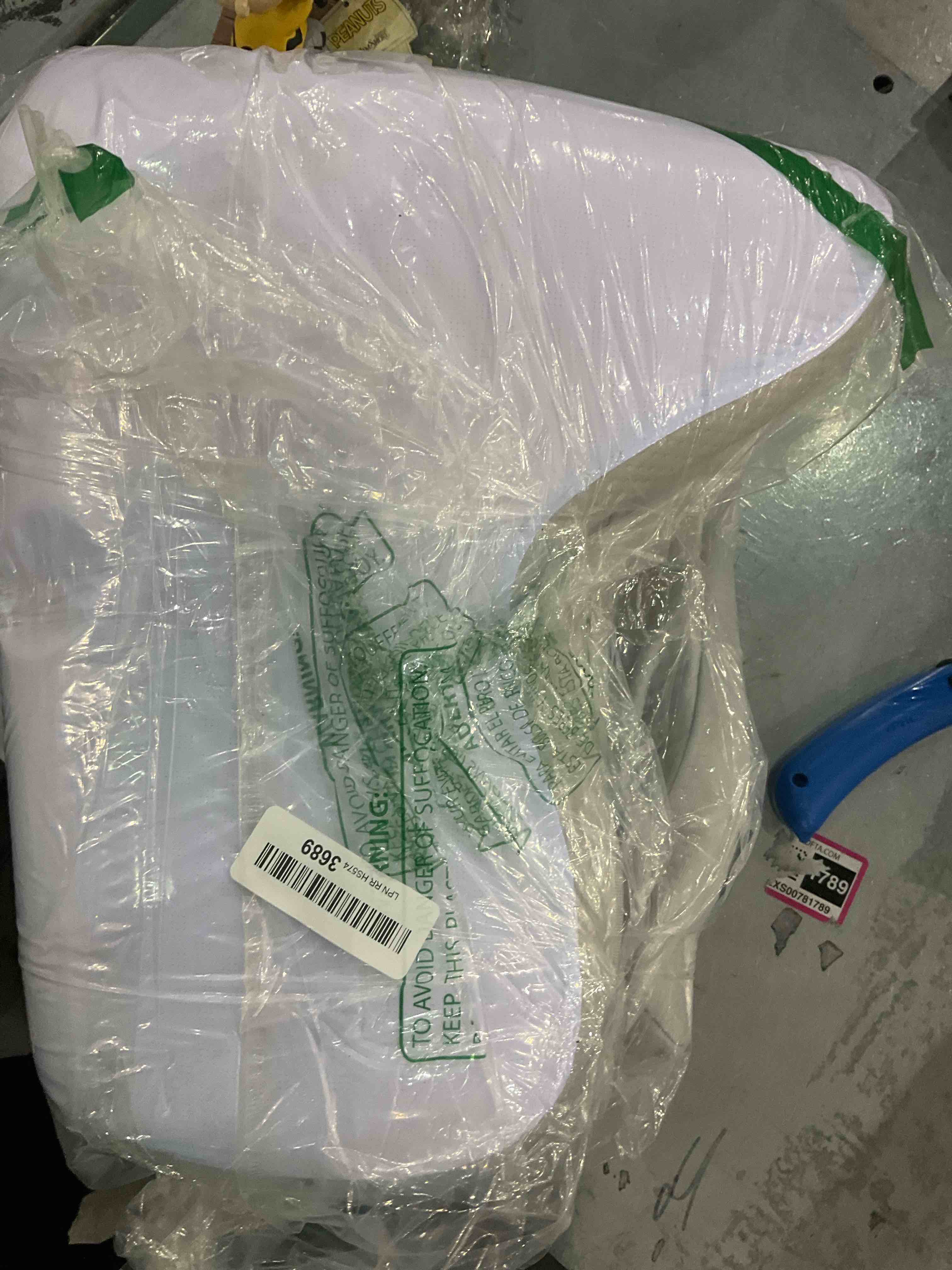 https://s3.amazonaws.com/lotting-images-prod/bidfta/EXS00739960_1702988567478.jpeg