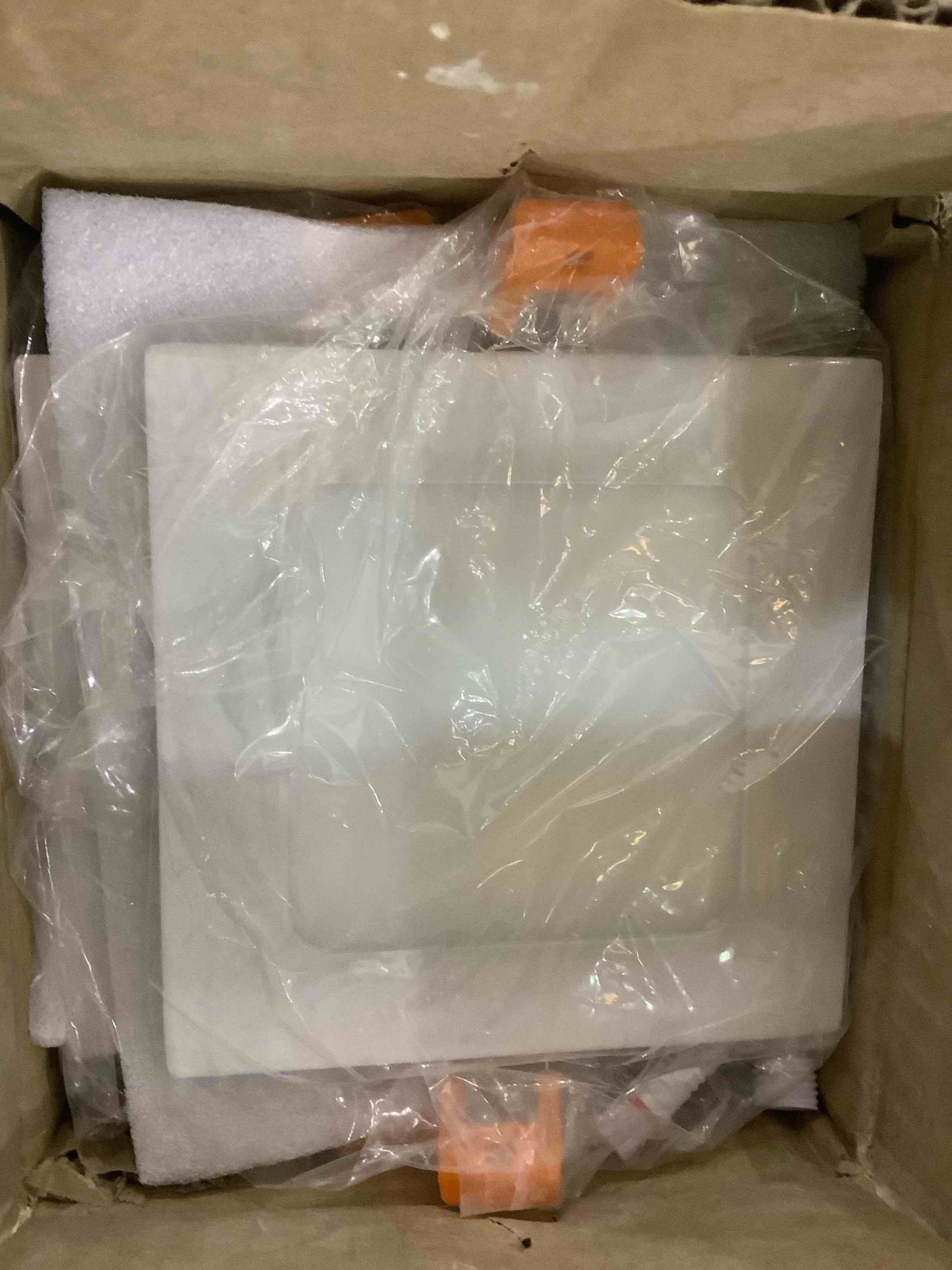 https://s3.amazonaws.com/lotting-images-prod/bidfta/EXS00740108_1701978704662.jpeg